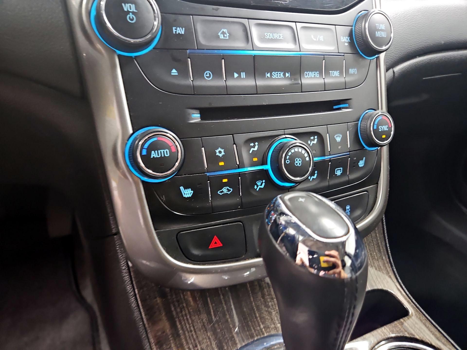 Thumbnail: 2014 Chevrolet Malibu - 16