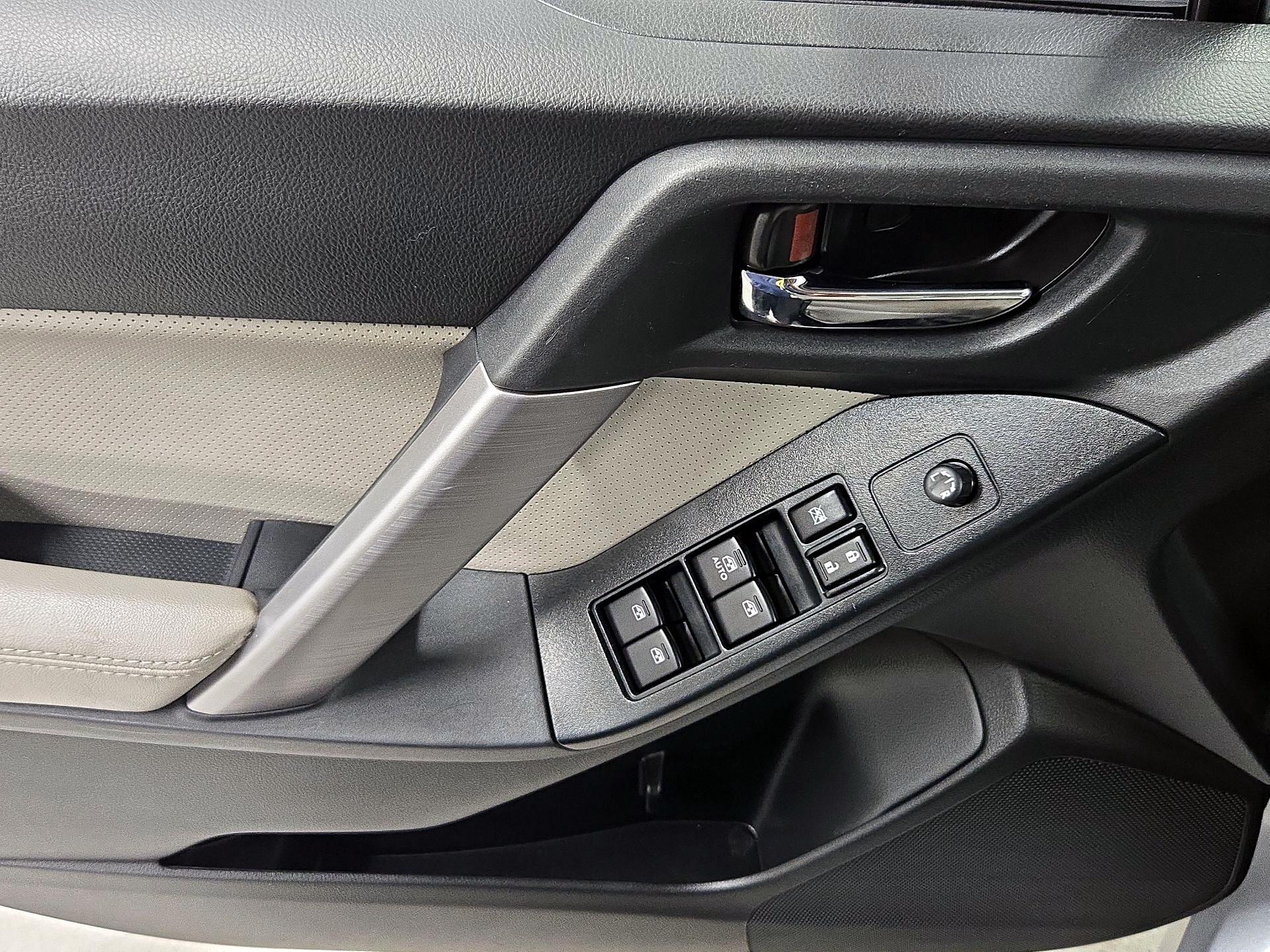 Thumbnail: 2016 Subaru Forester - 12