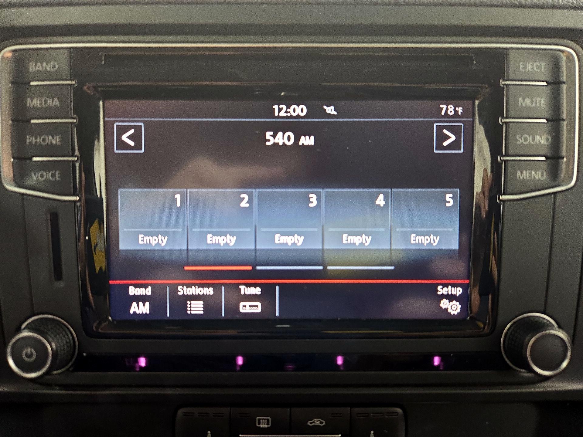 Thumbnail: 2016 Volkswagen Jetta - 15