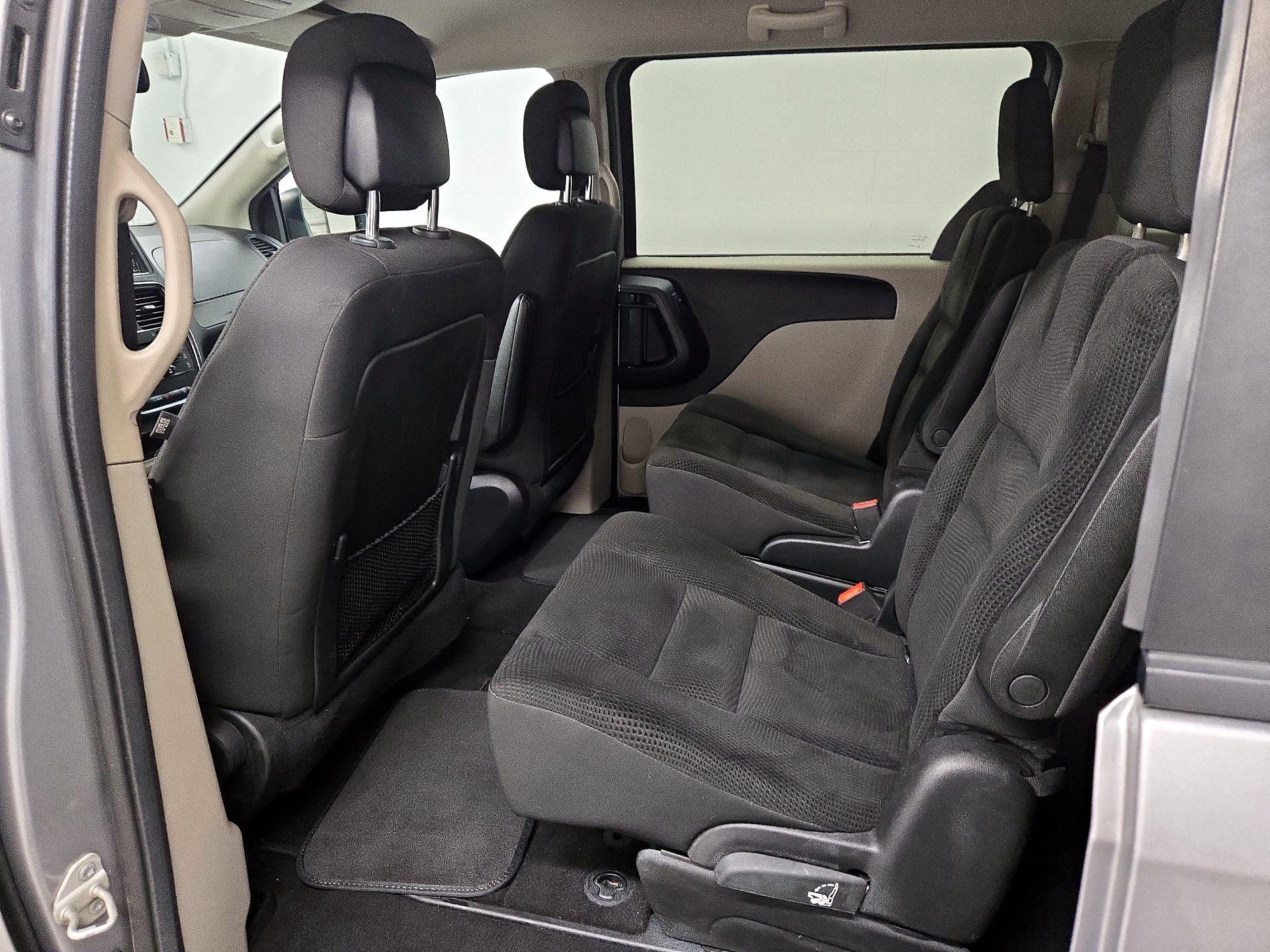 Thumbnail: 2019 Dodge Grand Caravan - 19