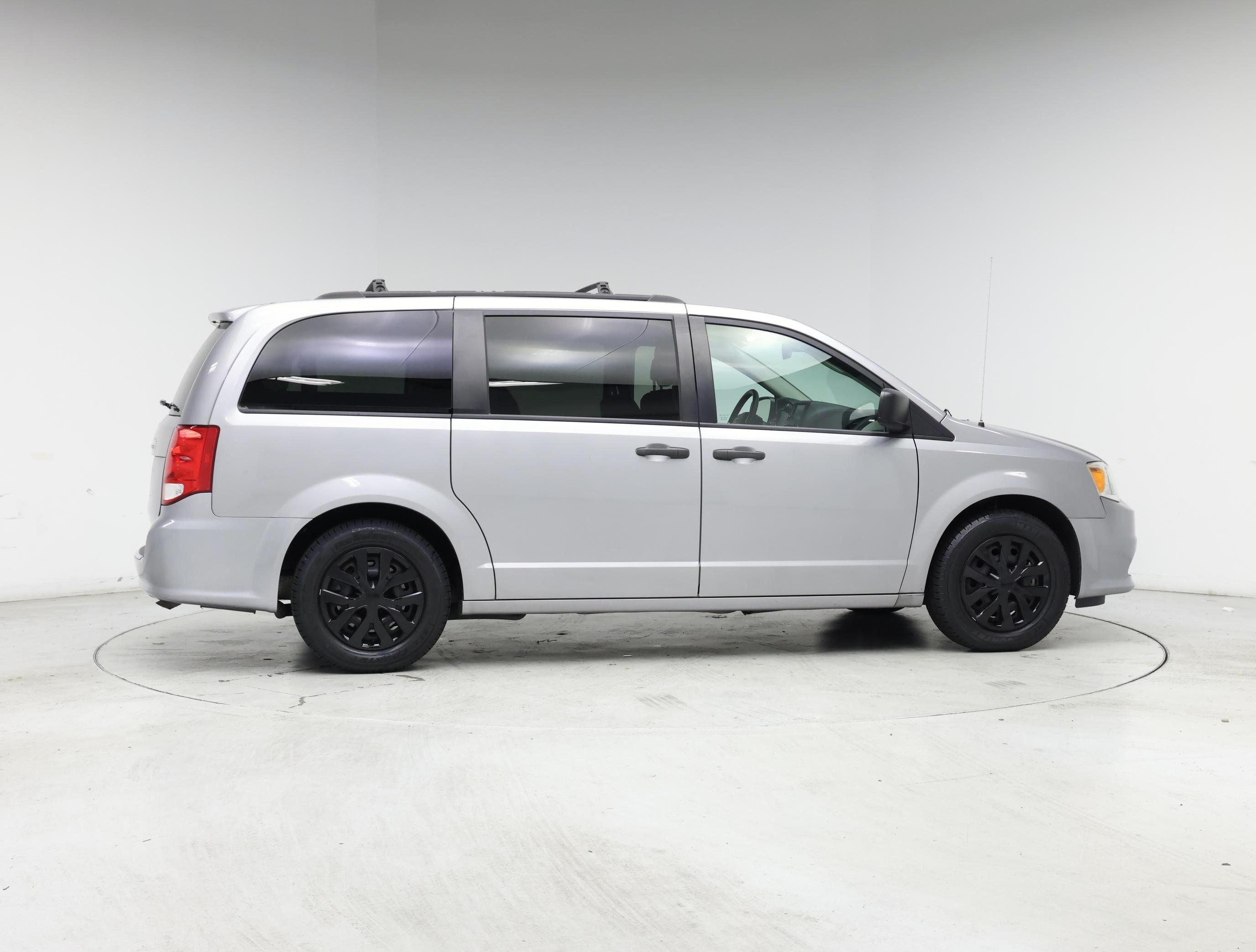 Thumbnail: 2019 Dodge Grand Caravan - 7