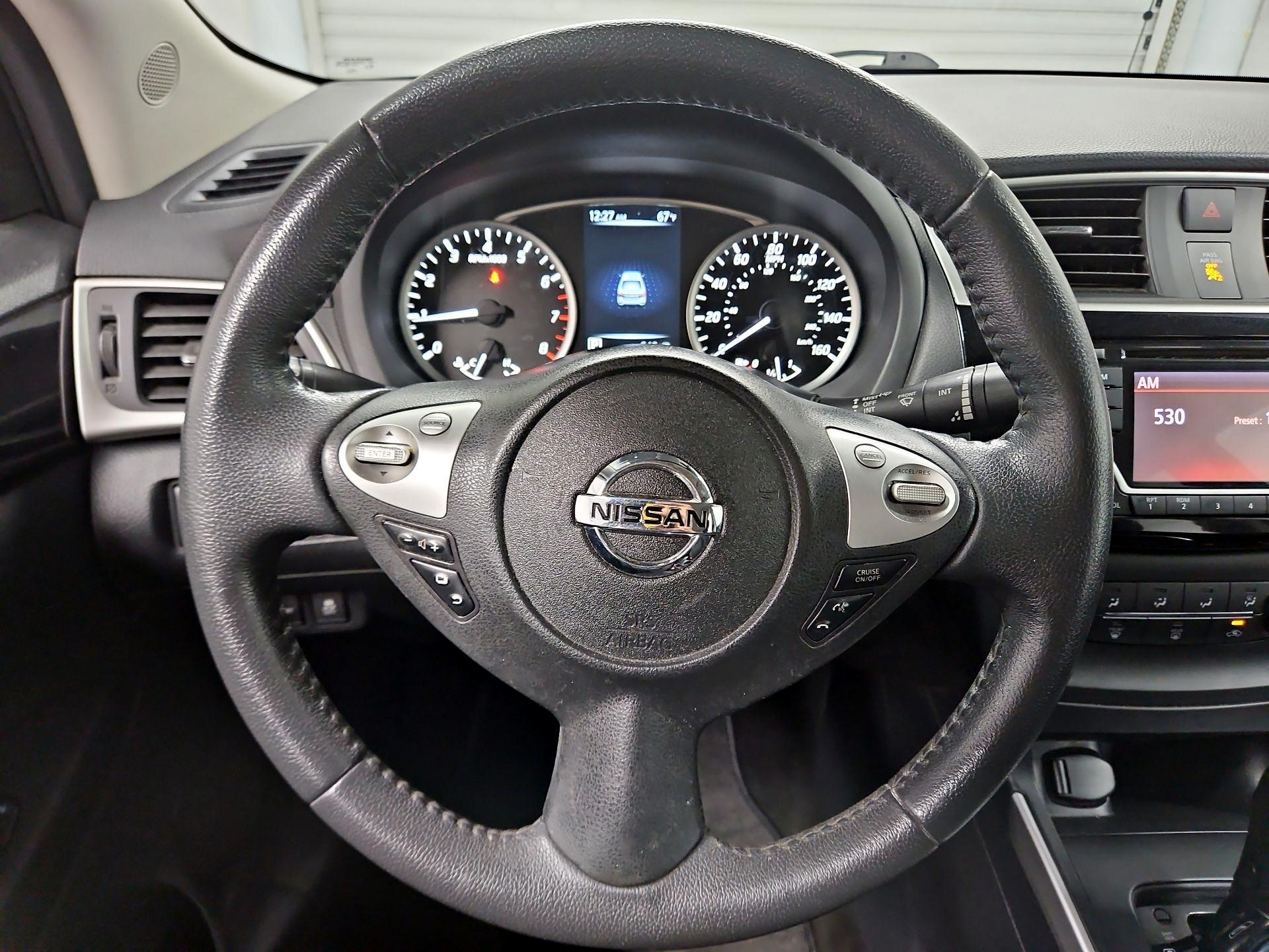 Thumbnail: 2017 Nissan Sentra - 10