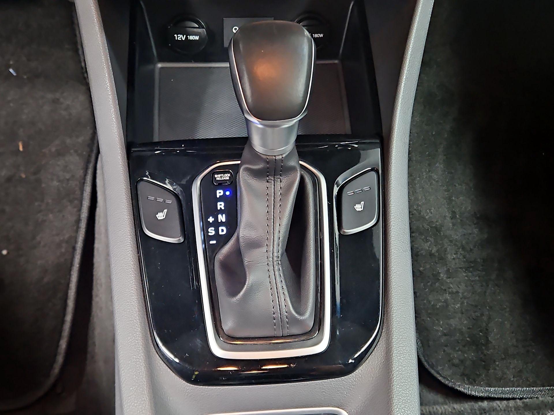 Thumbnail: 2017 Hyundai Ioniq - 17