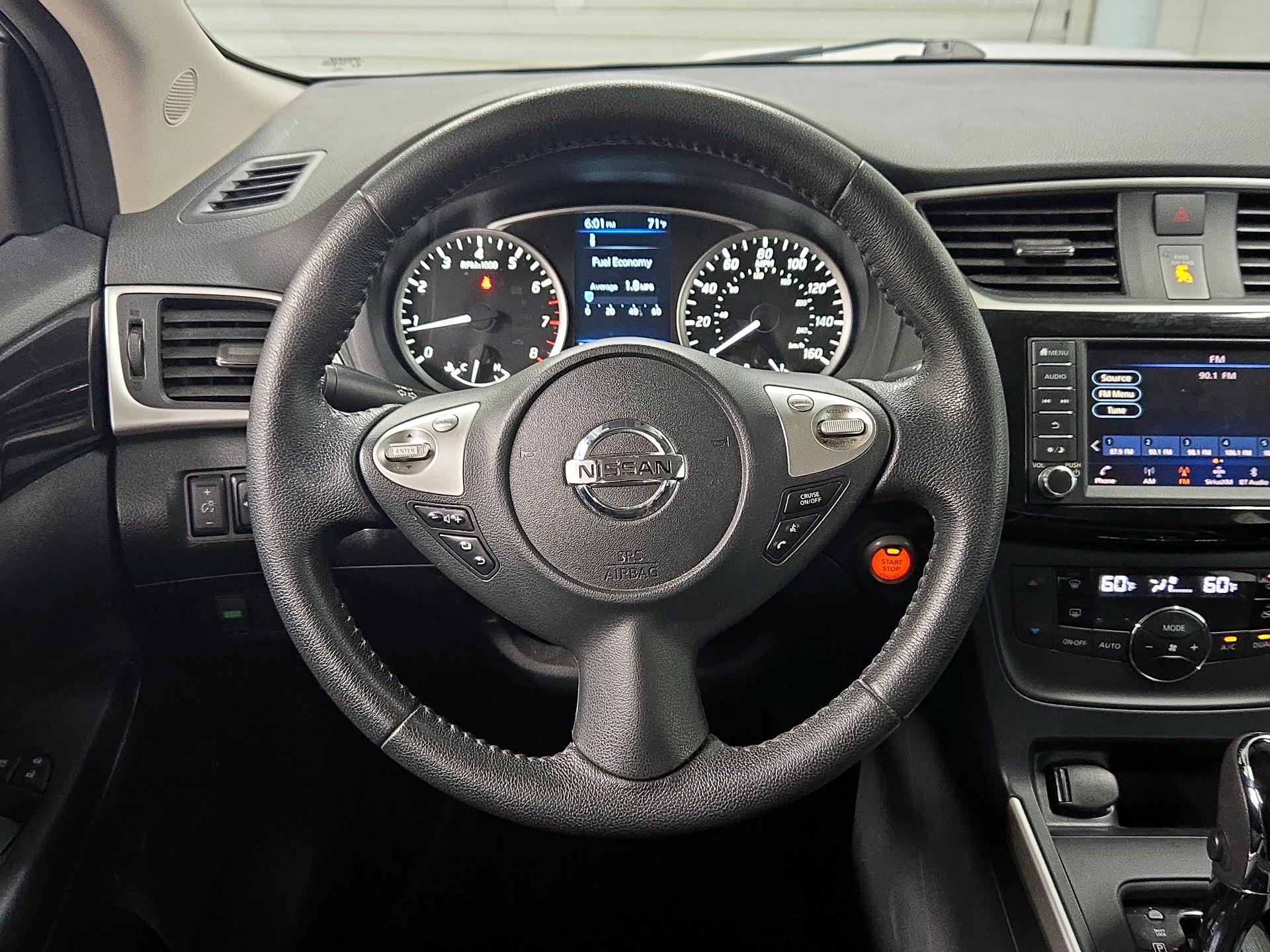 Thumbnail: 2019 Nissan Sentra - 10