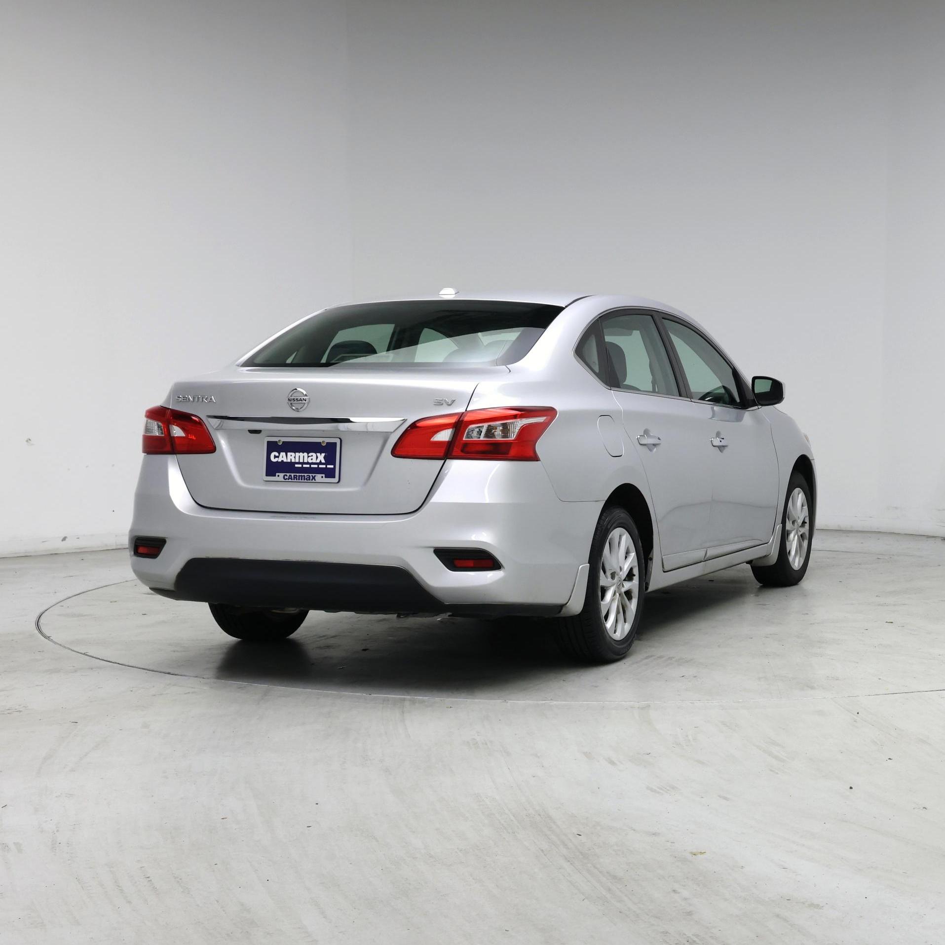 Thumbnail: 2019 Nissan Sentra - 8