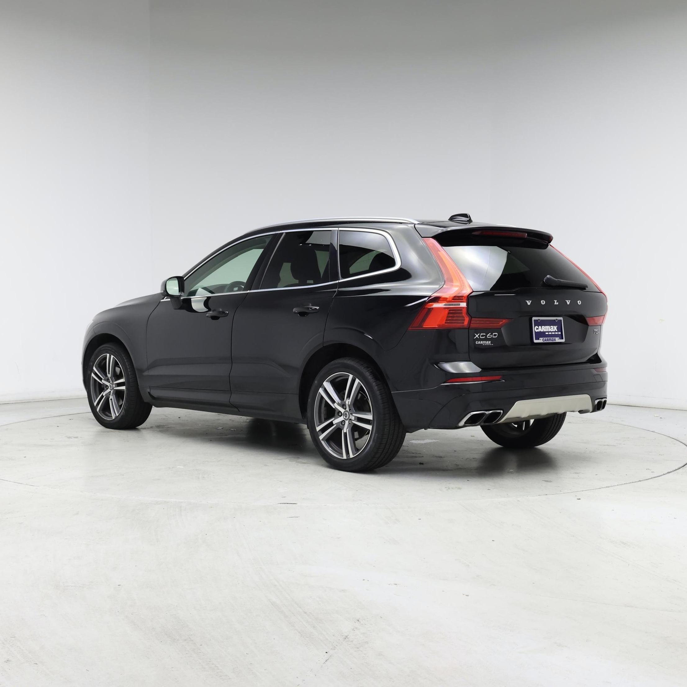 Thumbnail: 2018 Volvo XC60 - 2