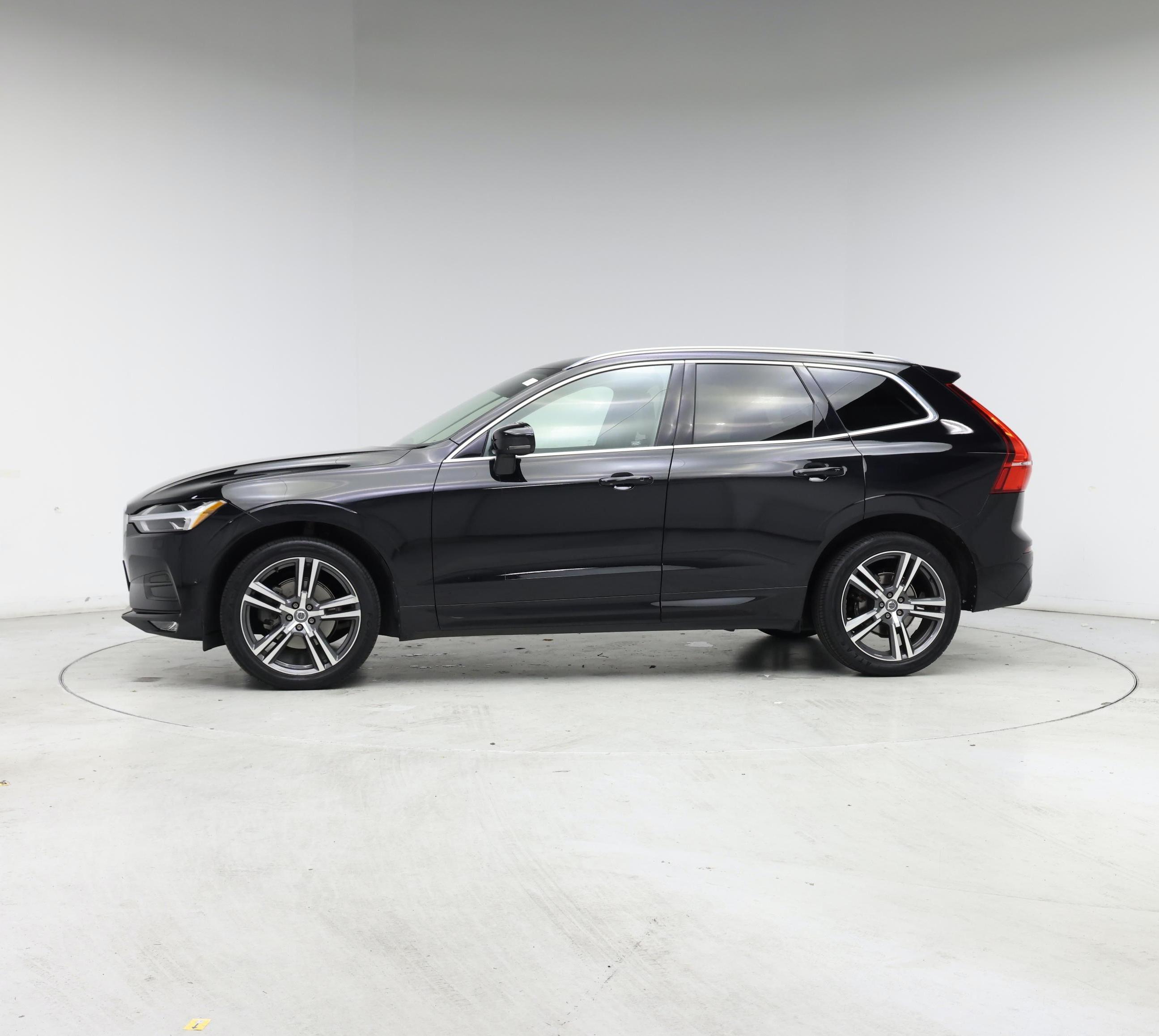Thumbnail: 2018 Volvo XC60 - 3