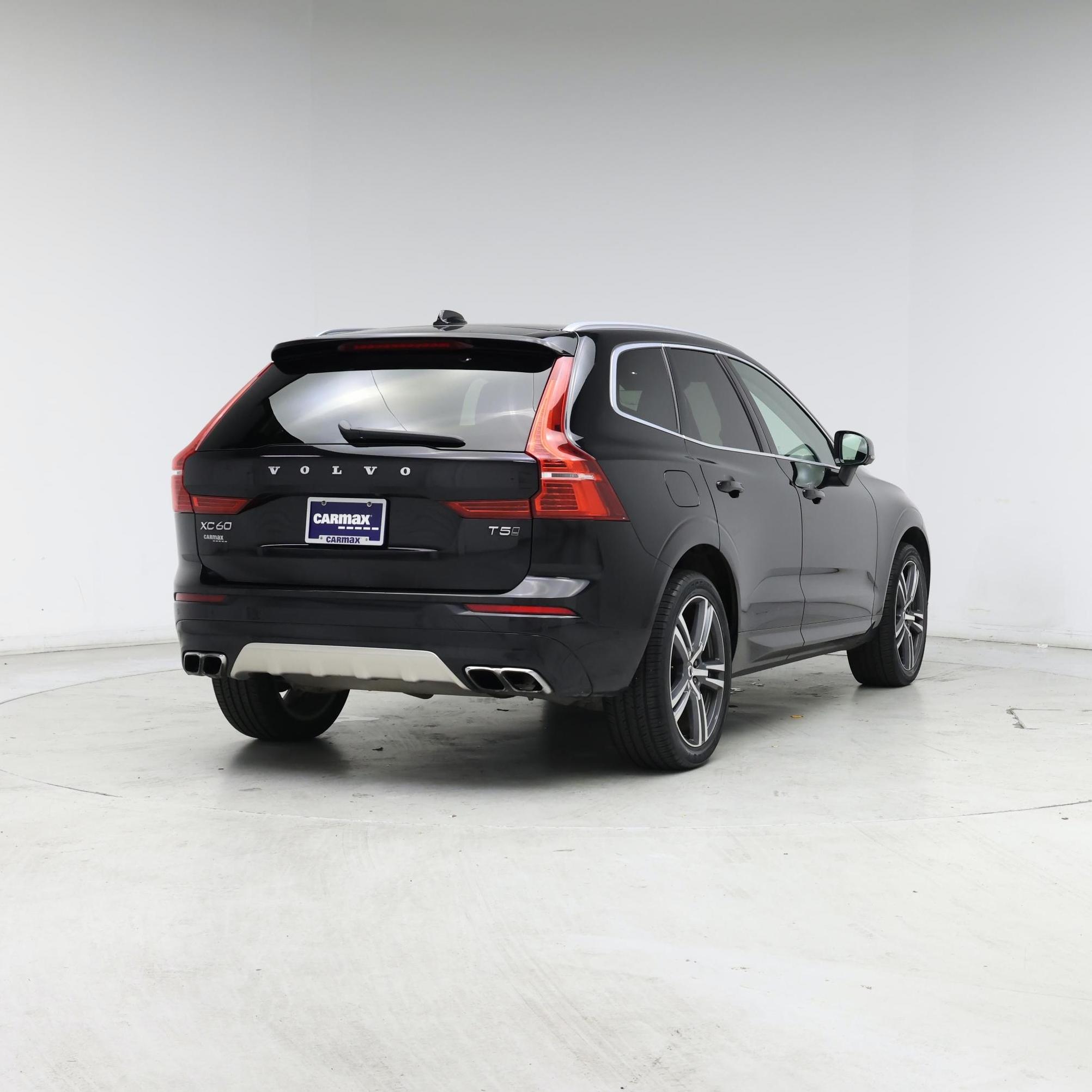 Thumbnail: 2018 Volvo XC60 - 8