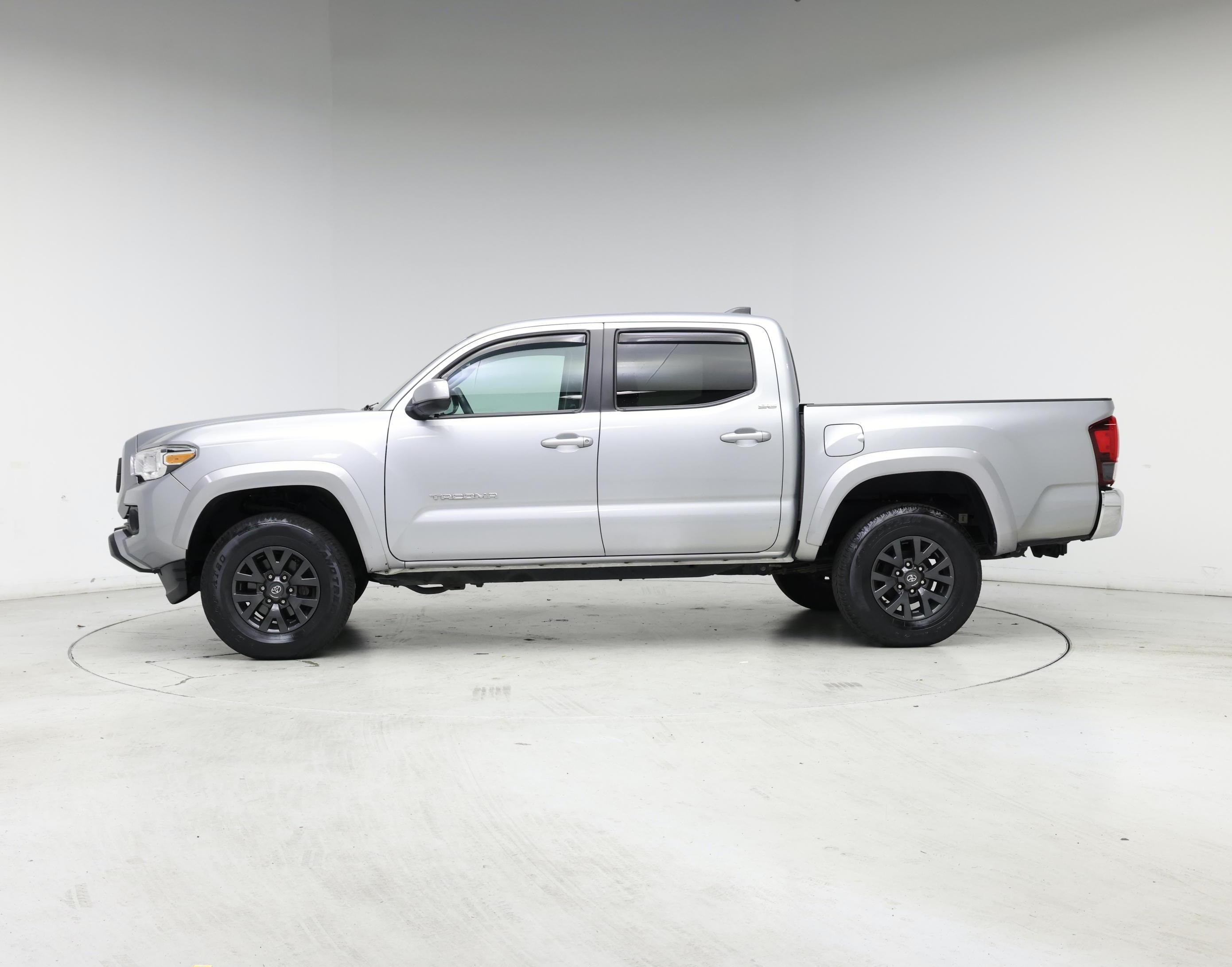 Thumbnail: 2021 Toyota Tacoma - 3