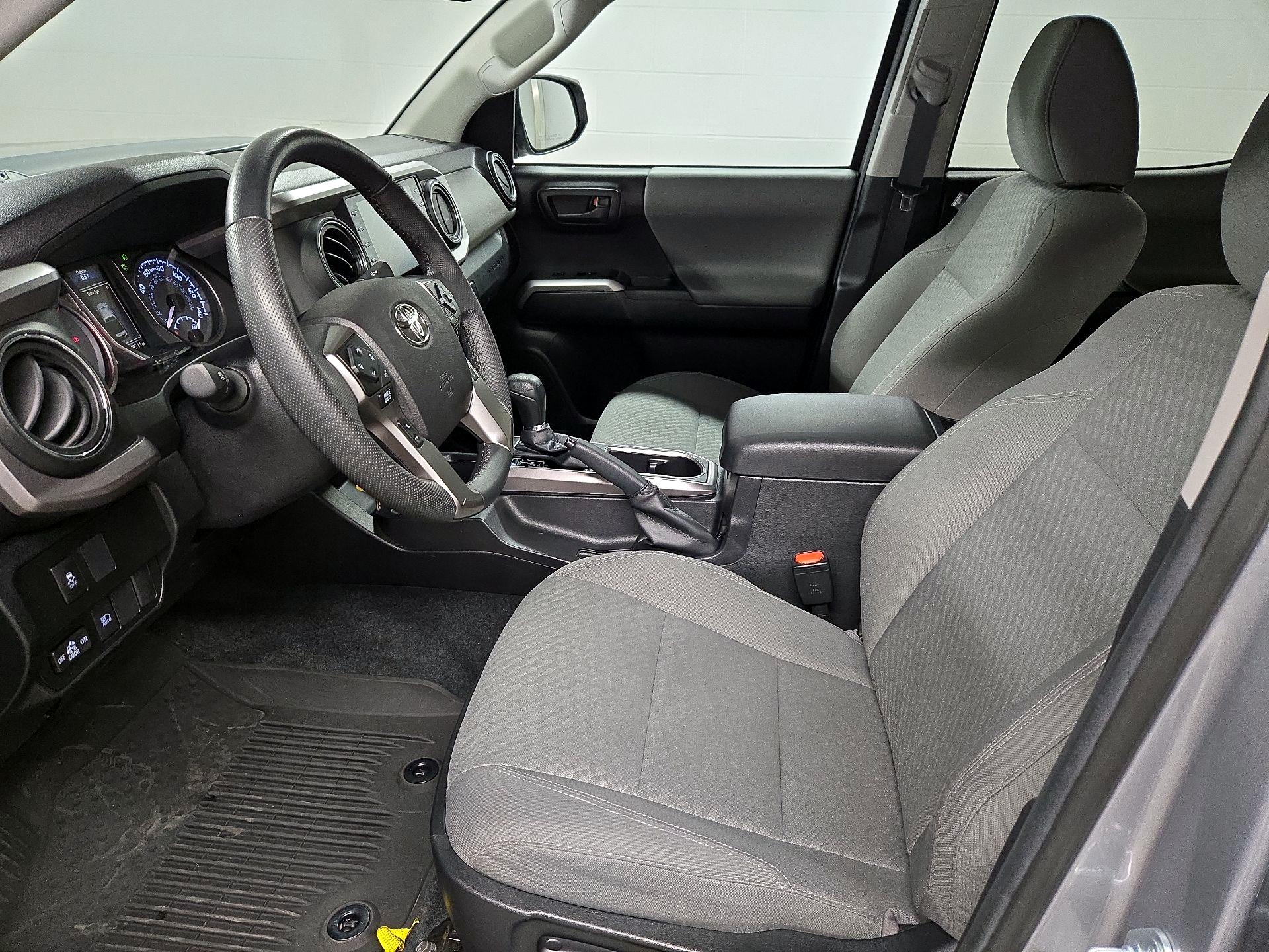 Thumbnail: 2021 Toyota Tacoma - 11