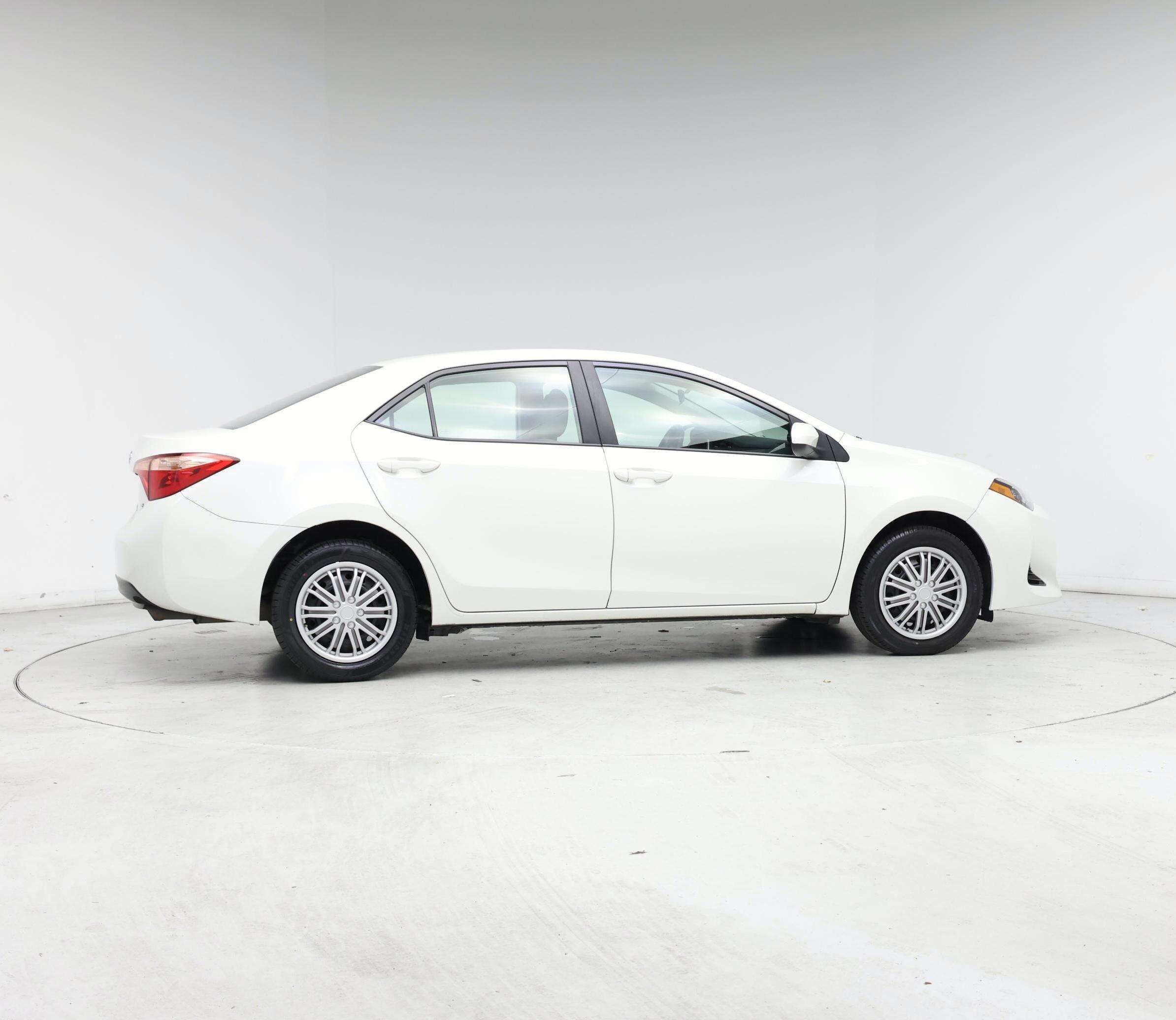Thumbnail: 2018 Toyota Corolla - 7