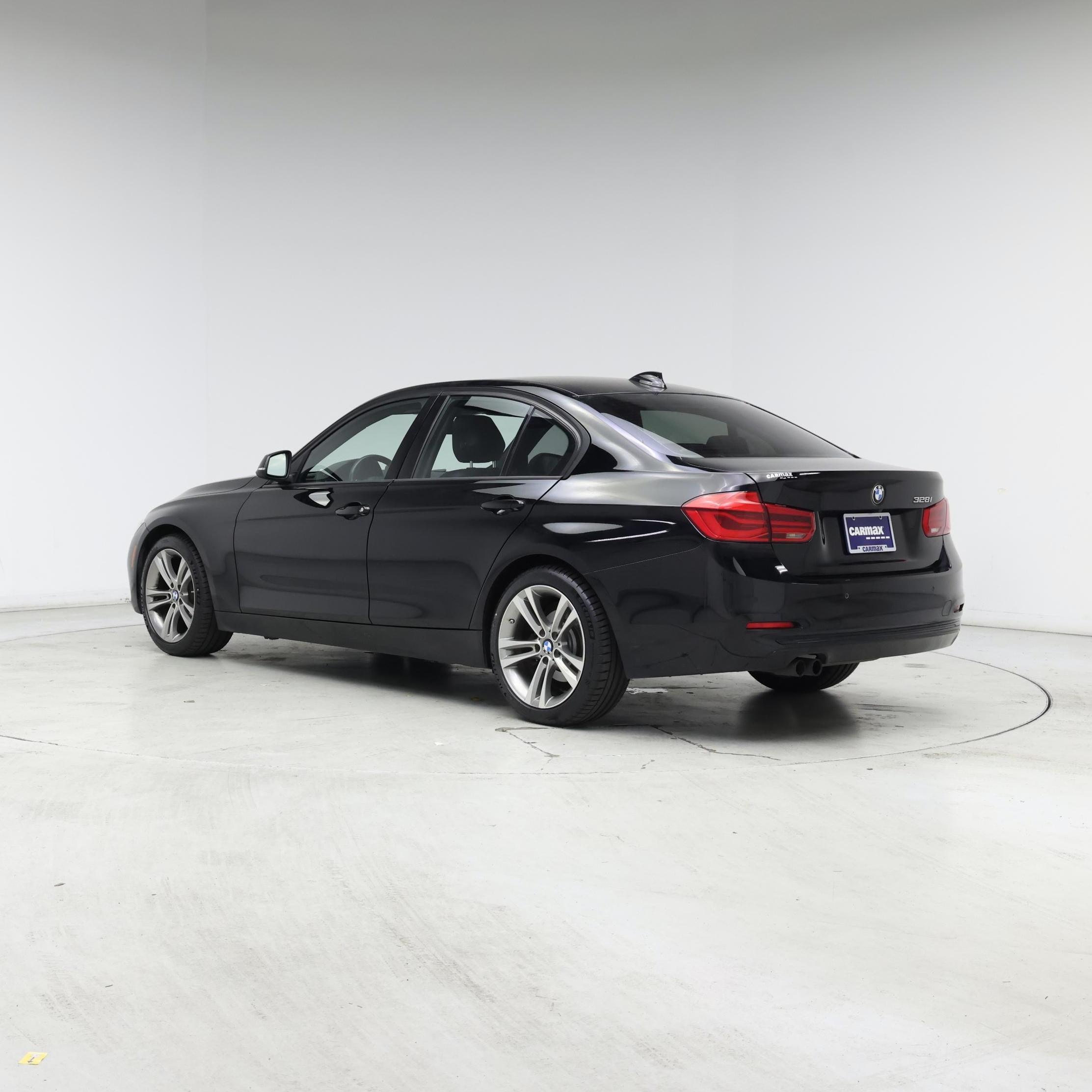 Thumbnail: 2016 BMW 3 Series - 2
