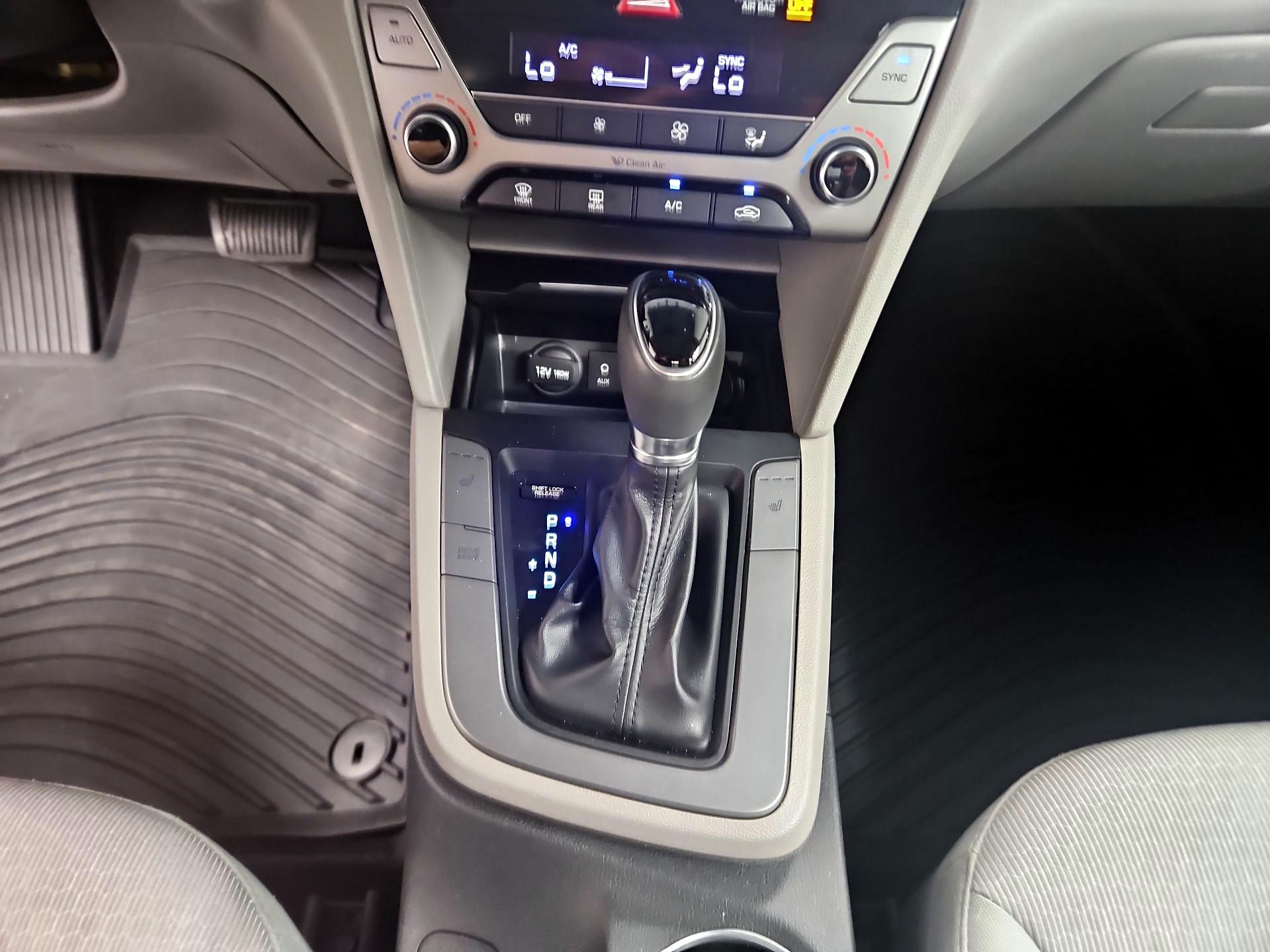 Thumbnail: 2017 Hyundai Elantra - 17