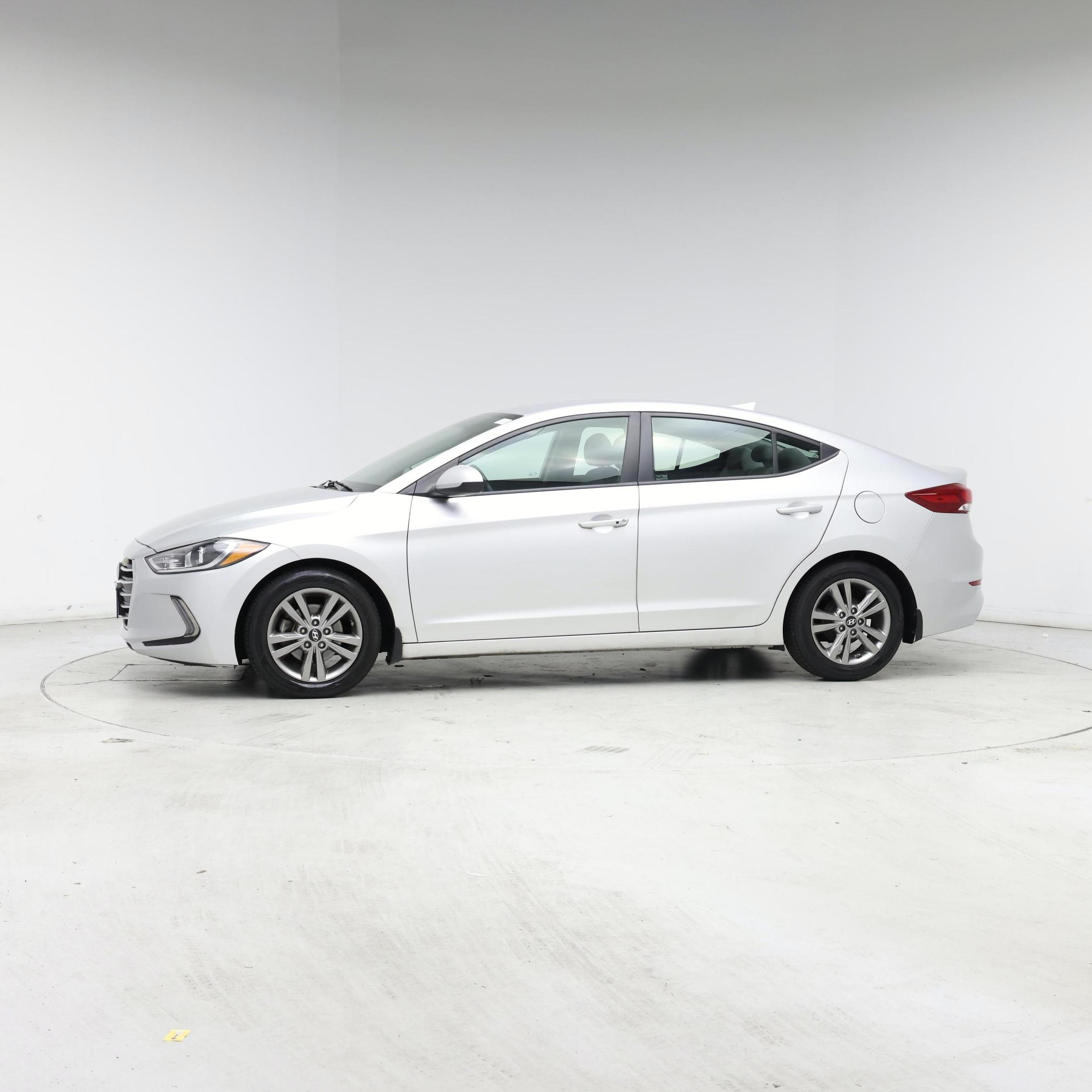 Thumbnail: 2017 Hyundai Elantra - 3