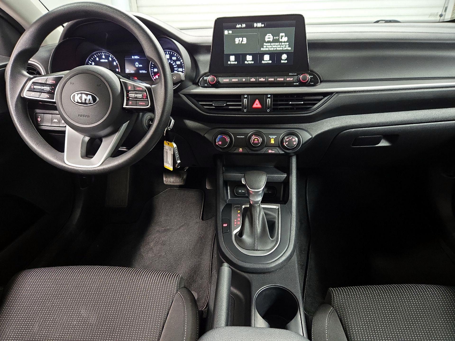 Thumbnail: 2020 Kia Forte - 9