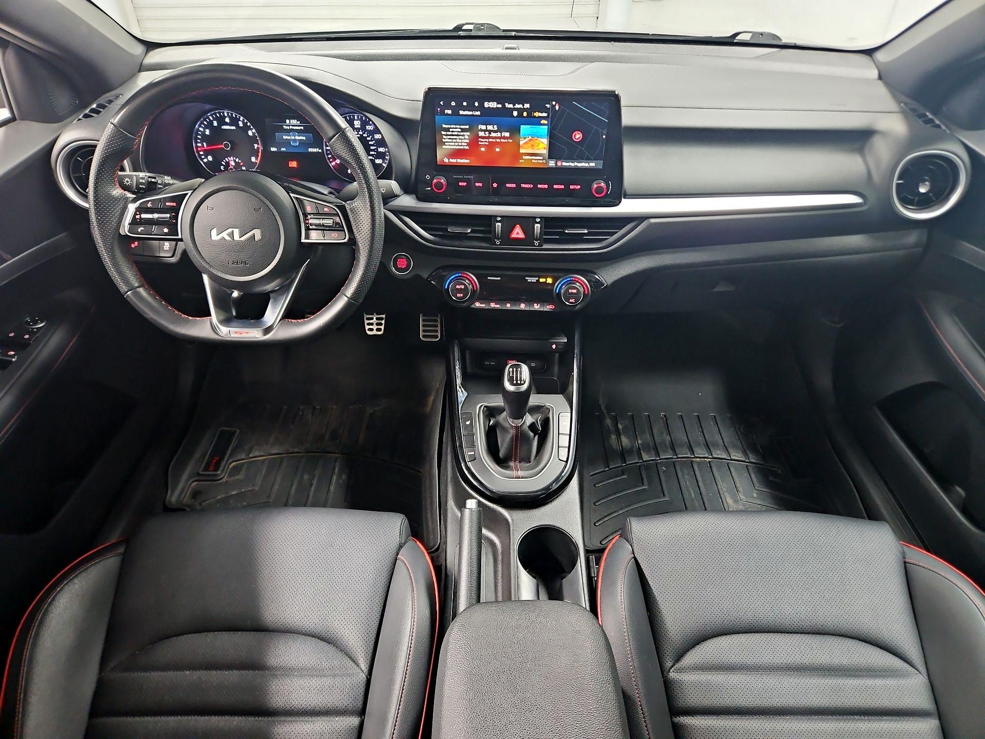 Thumbnail: 2022 Kia Forte - 9