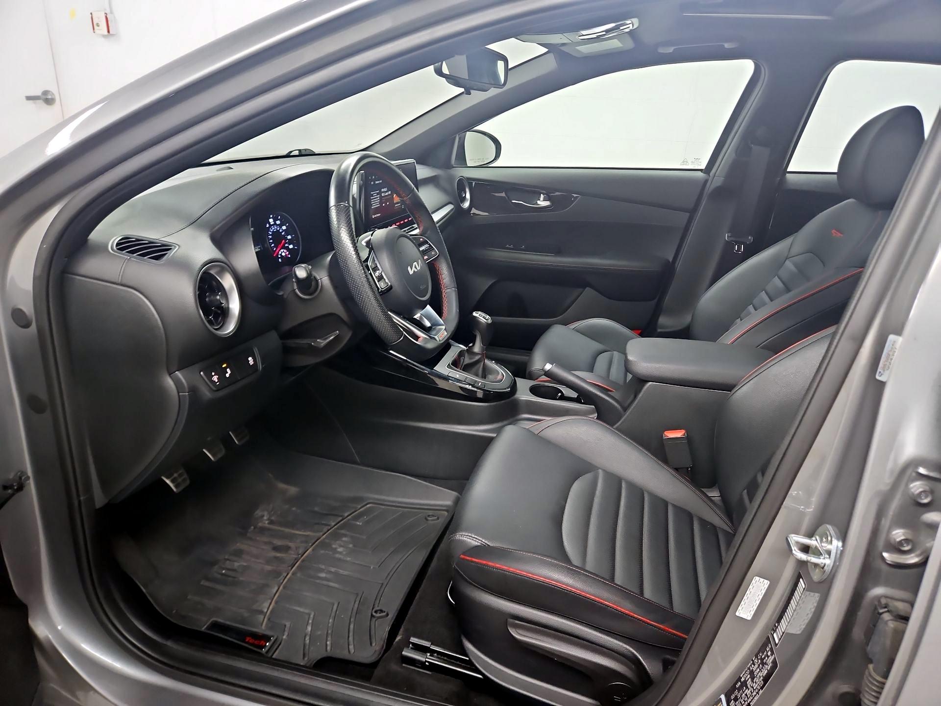 Thumbnail: 2022 Kia Forte - 11