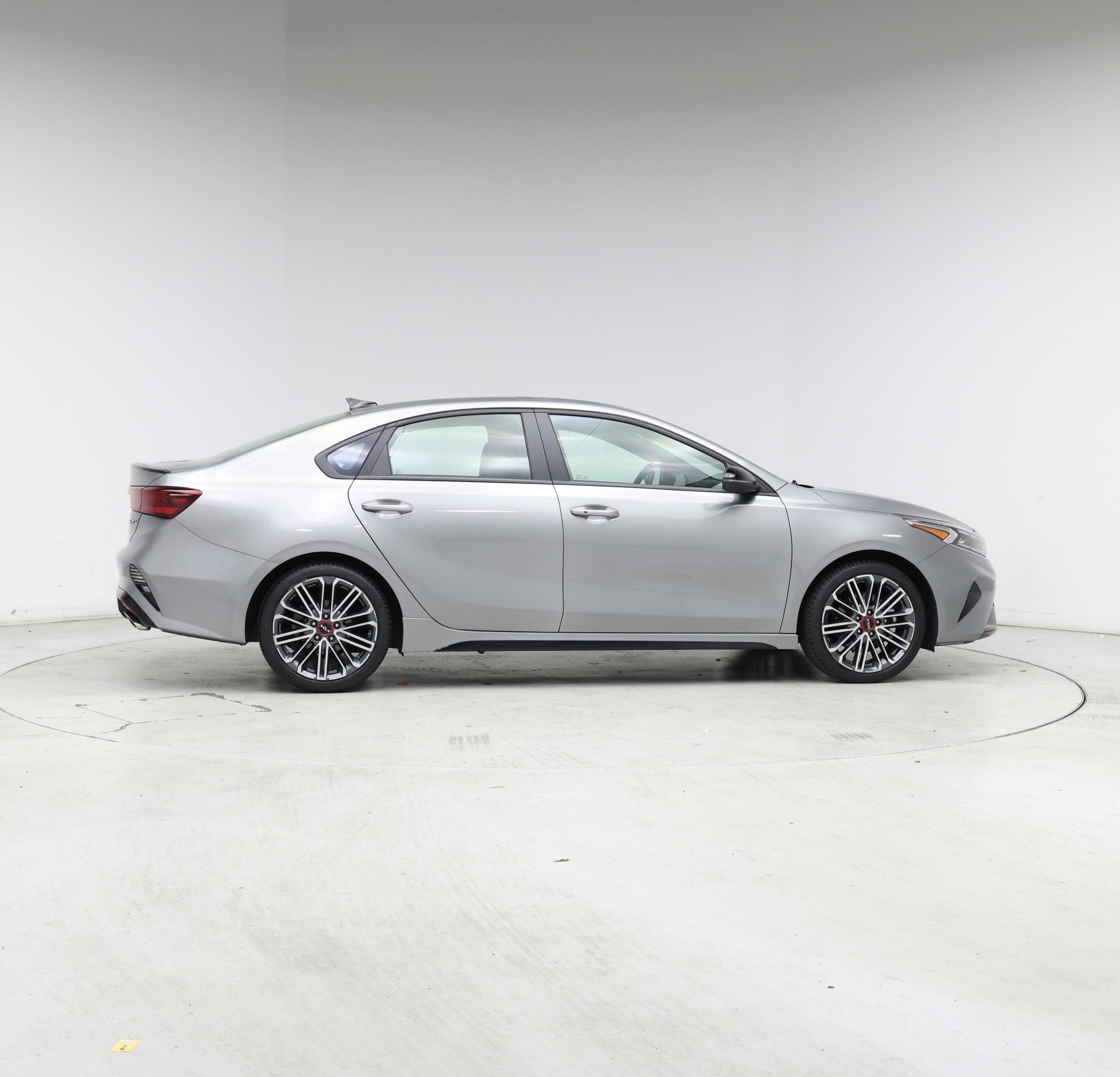 Thumbnail: 2022 Kia Forte - 7