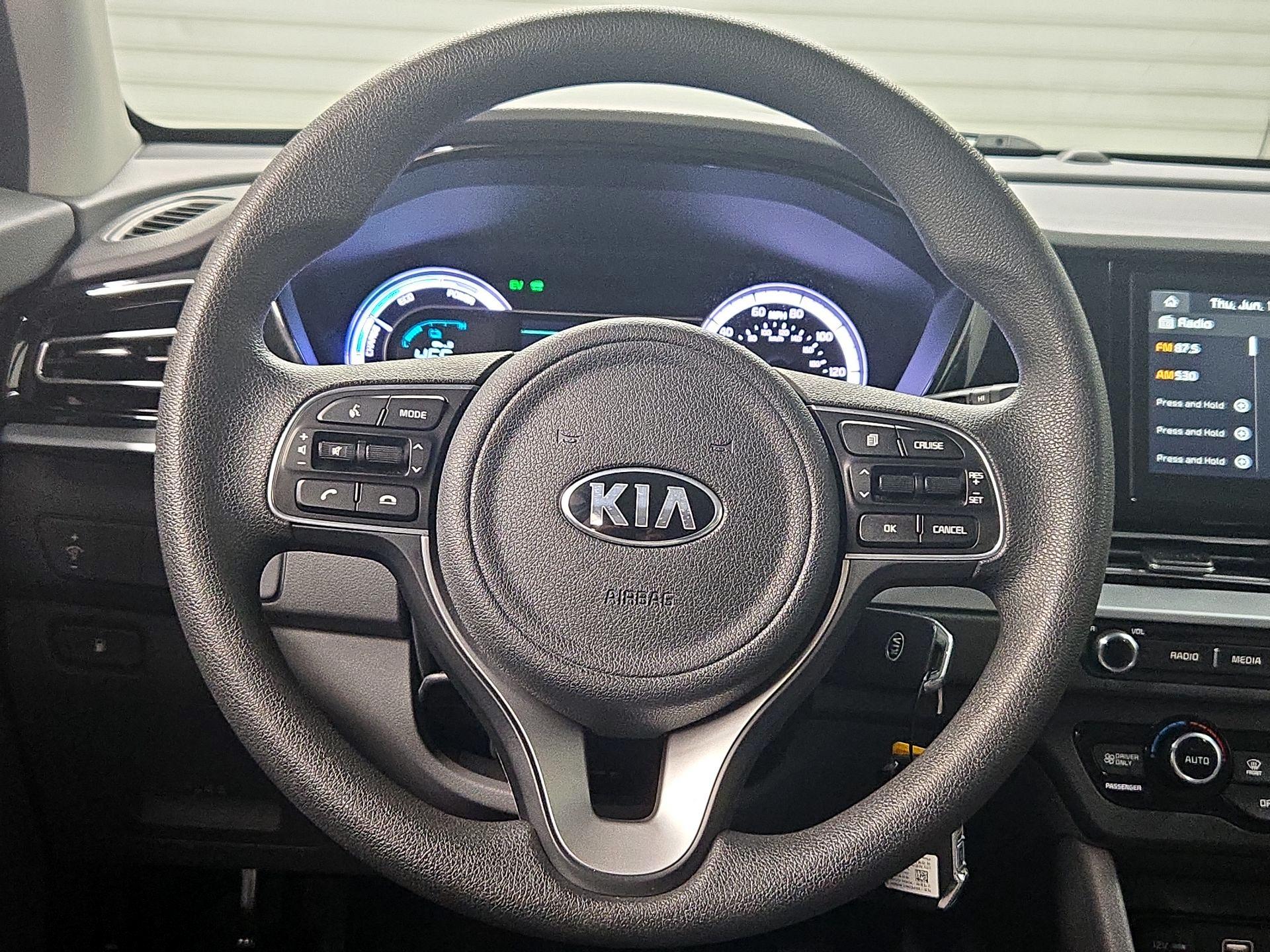 Thumbnail: 2020 Kia Niro - 10