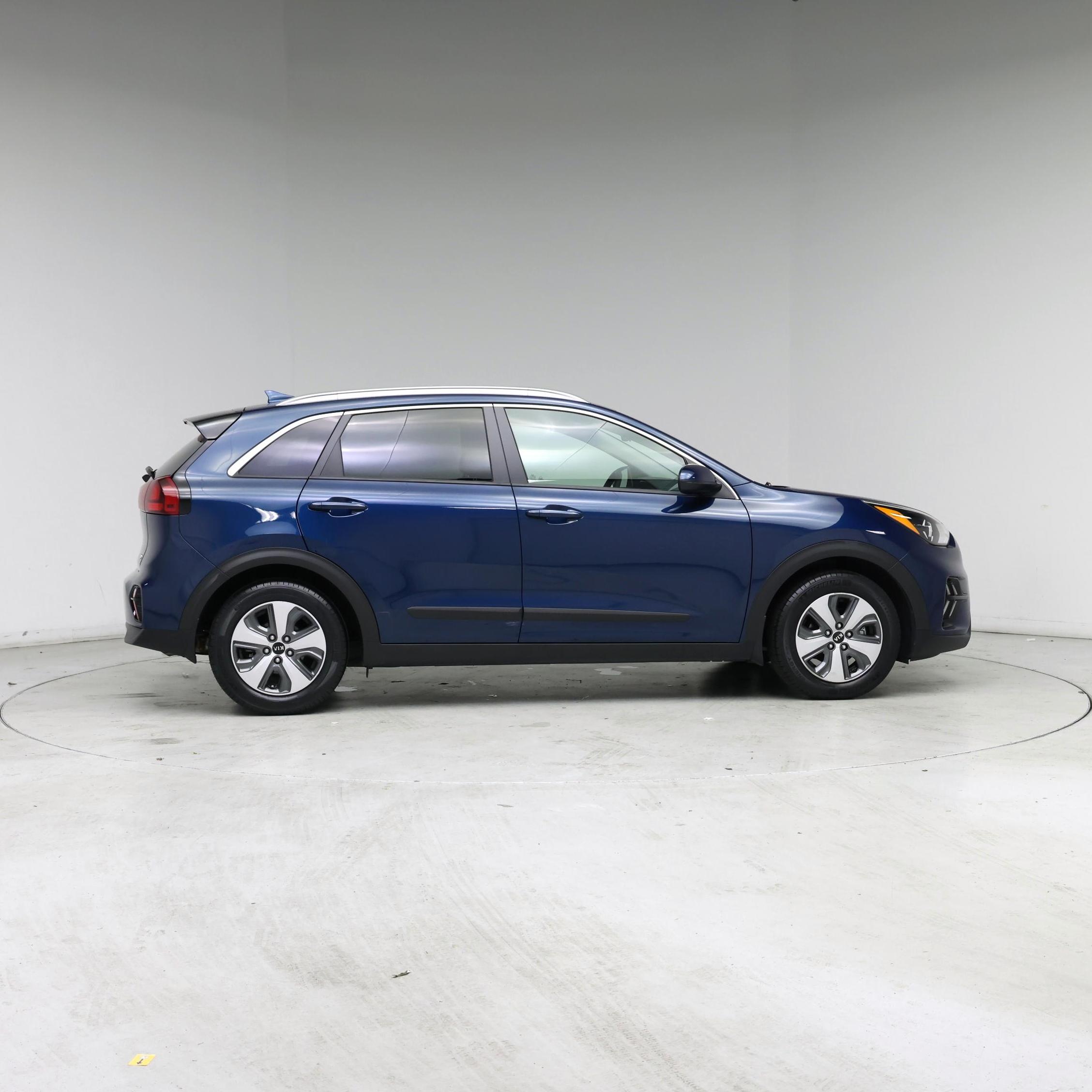 Thumbnail: 2020 Kia Niro - 7