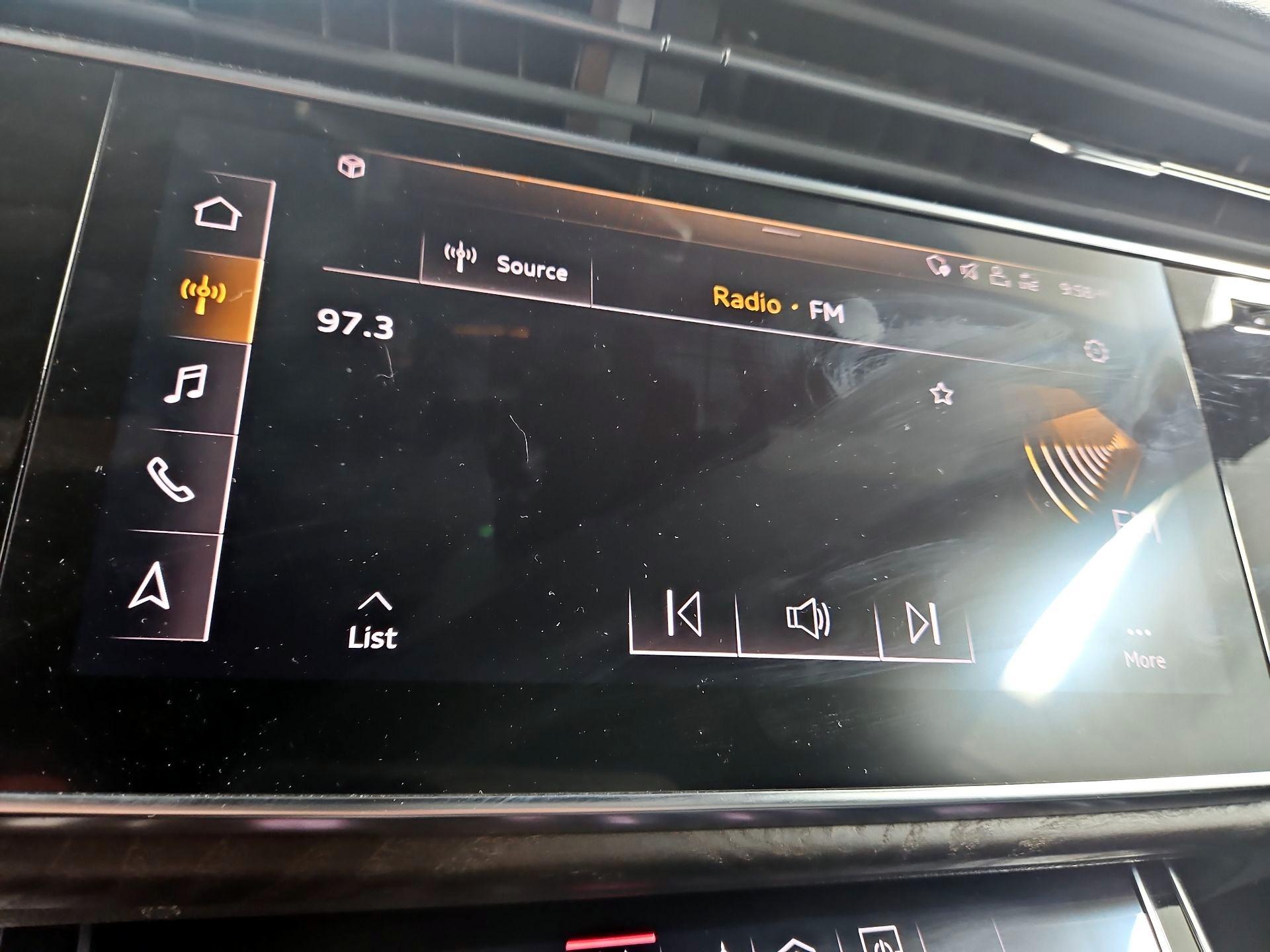 Thumbnail: 2019 Audi Q8 - 15