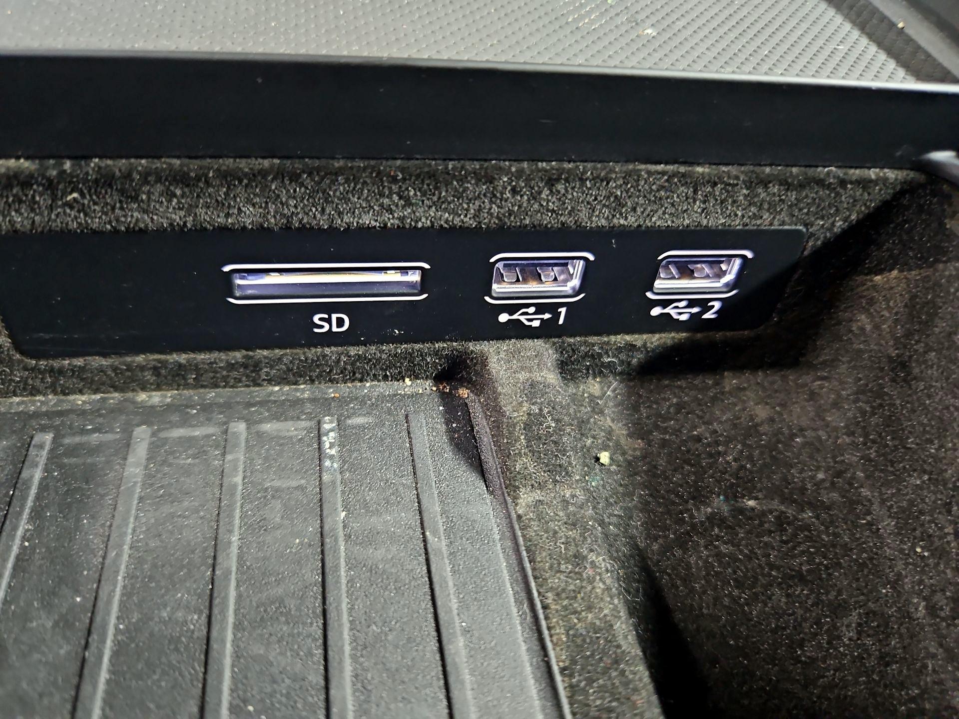 Thumbnail: 2019 Audi Q8 - 18