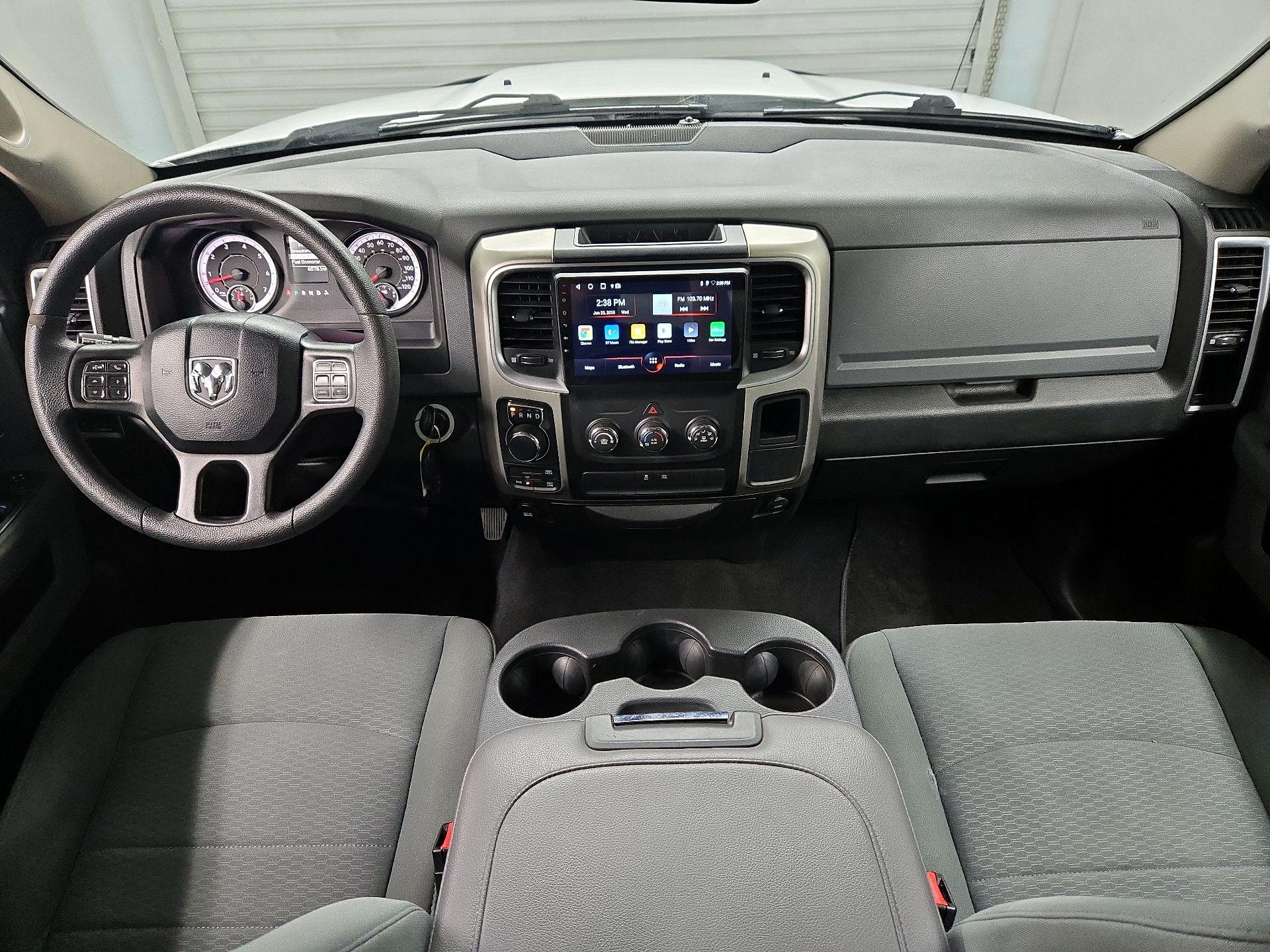 Thumbnail: 2019 RAM 1500 Classic - 9