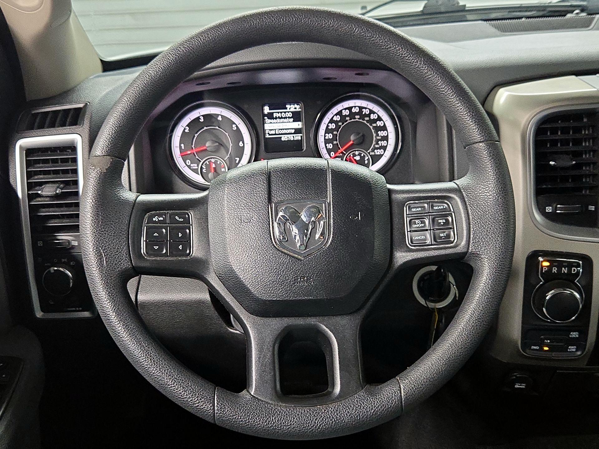 Thumbnail: 2019 RAM 1500 Classic - 10