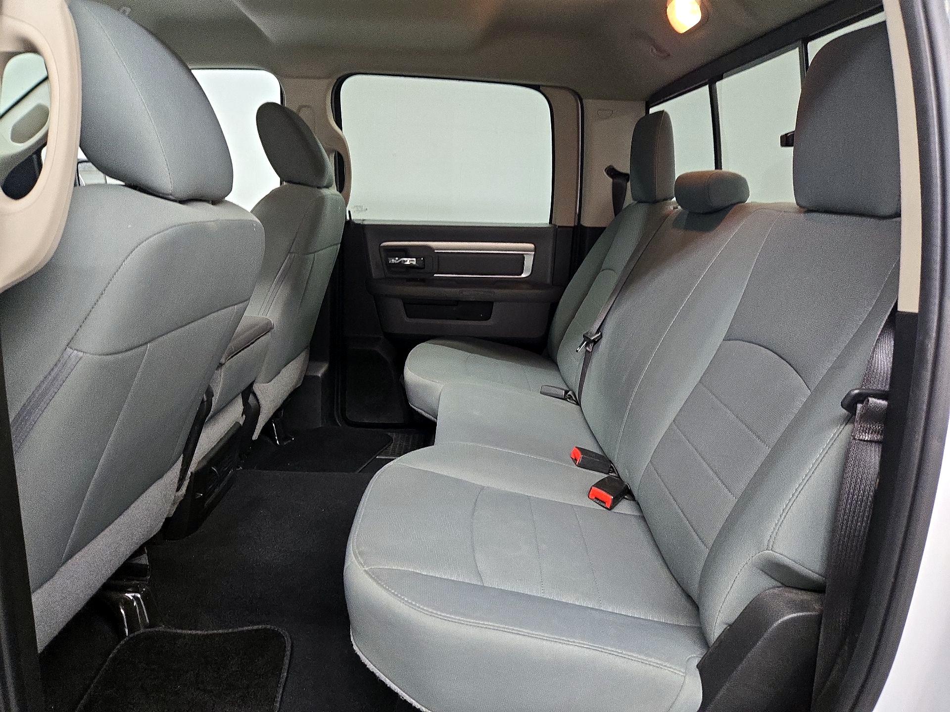 Thumbnail: 2019 RAM 1500 Classic - 19