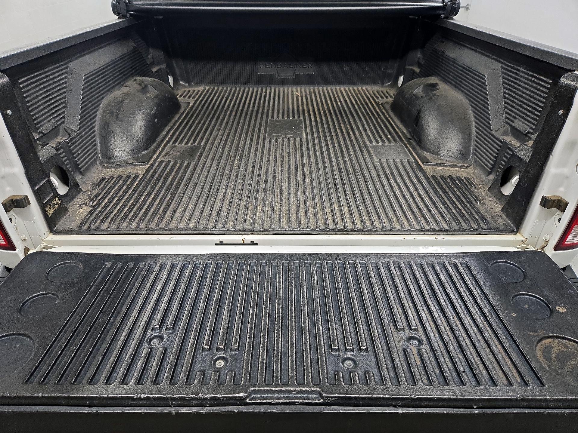 Thumbnail: 2019 RAM 1500 Classic - 20
