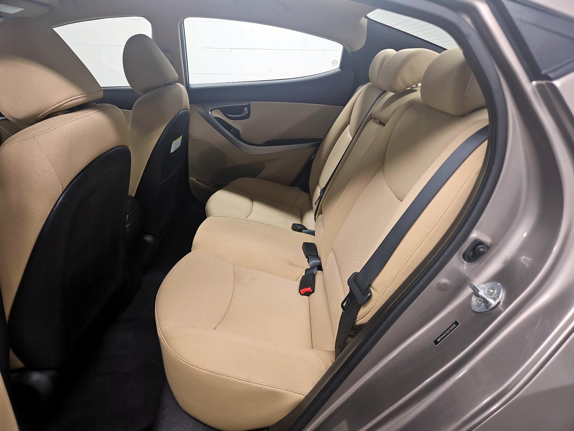 Thumbnail: 2013 Hyundai Elantra - 18