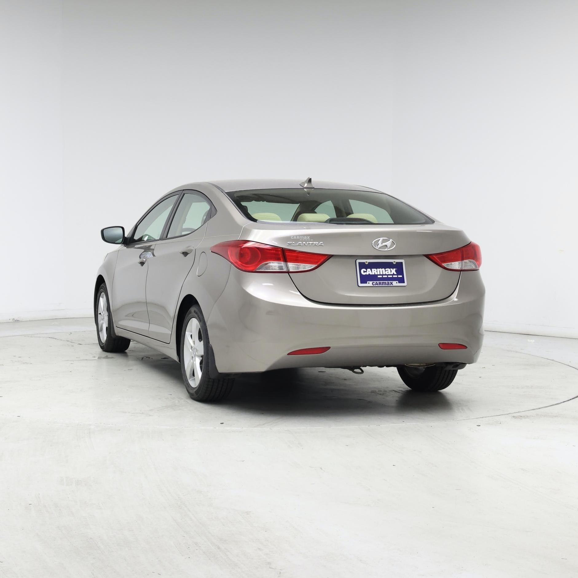 Thumbnail: 2013 Hyundai Elantra - 6