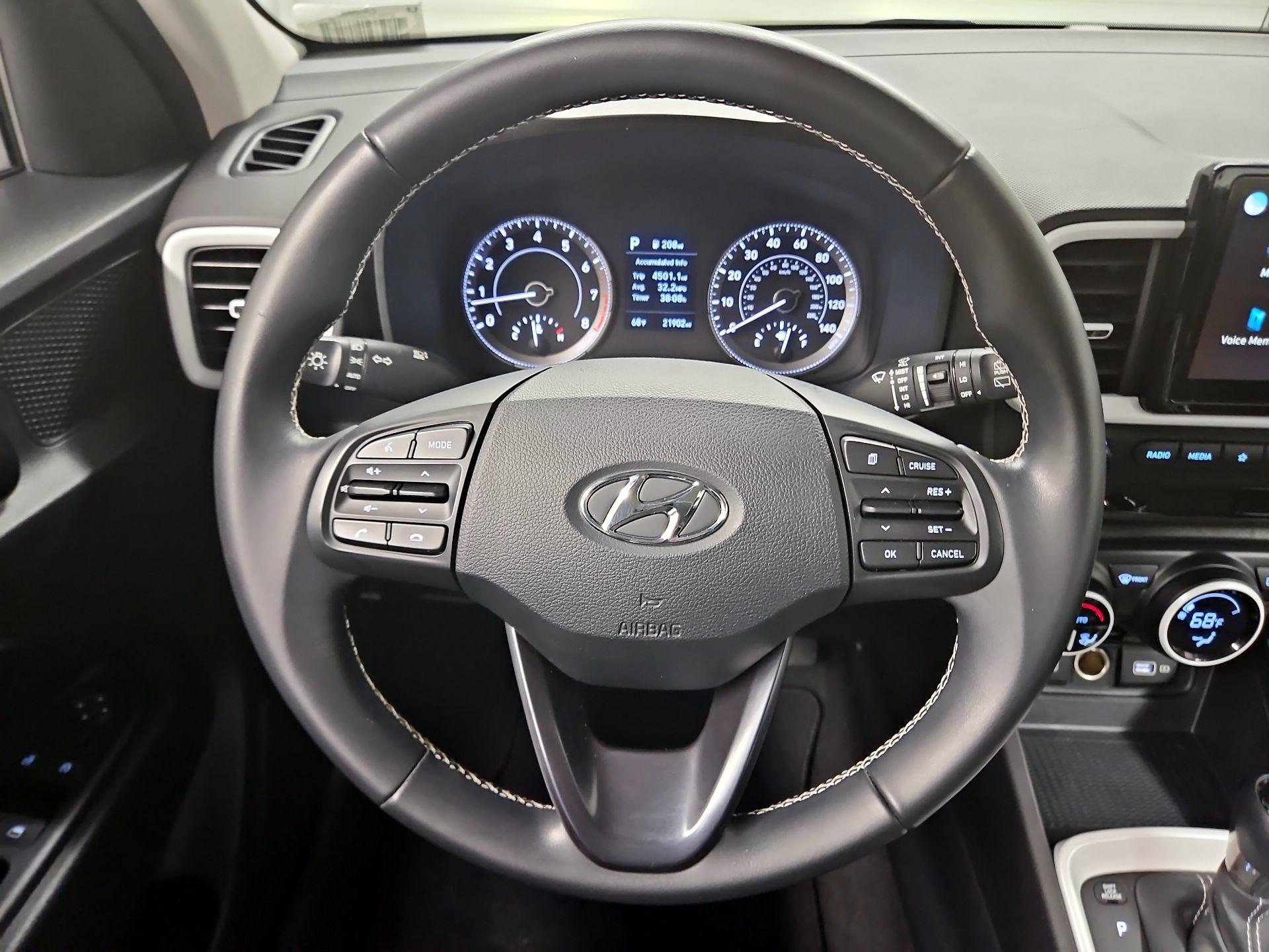 Thumbnail: 2022 Hyundai Venue - 10
