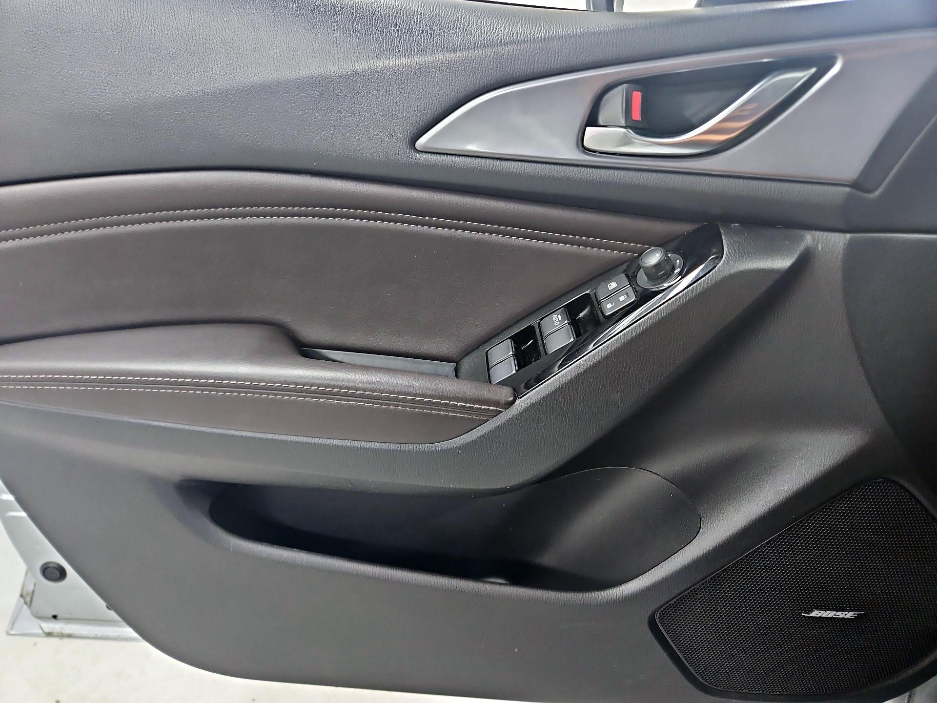 Thumbnail: 2018 Mazda Mazda3 - 12