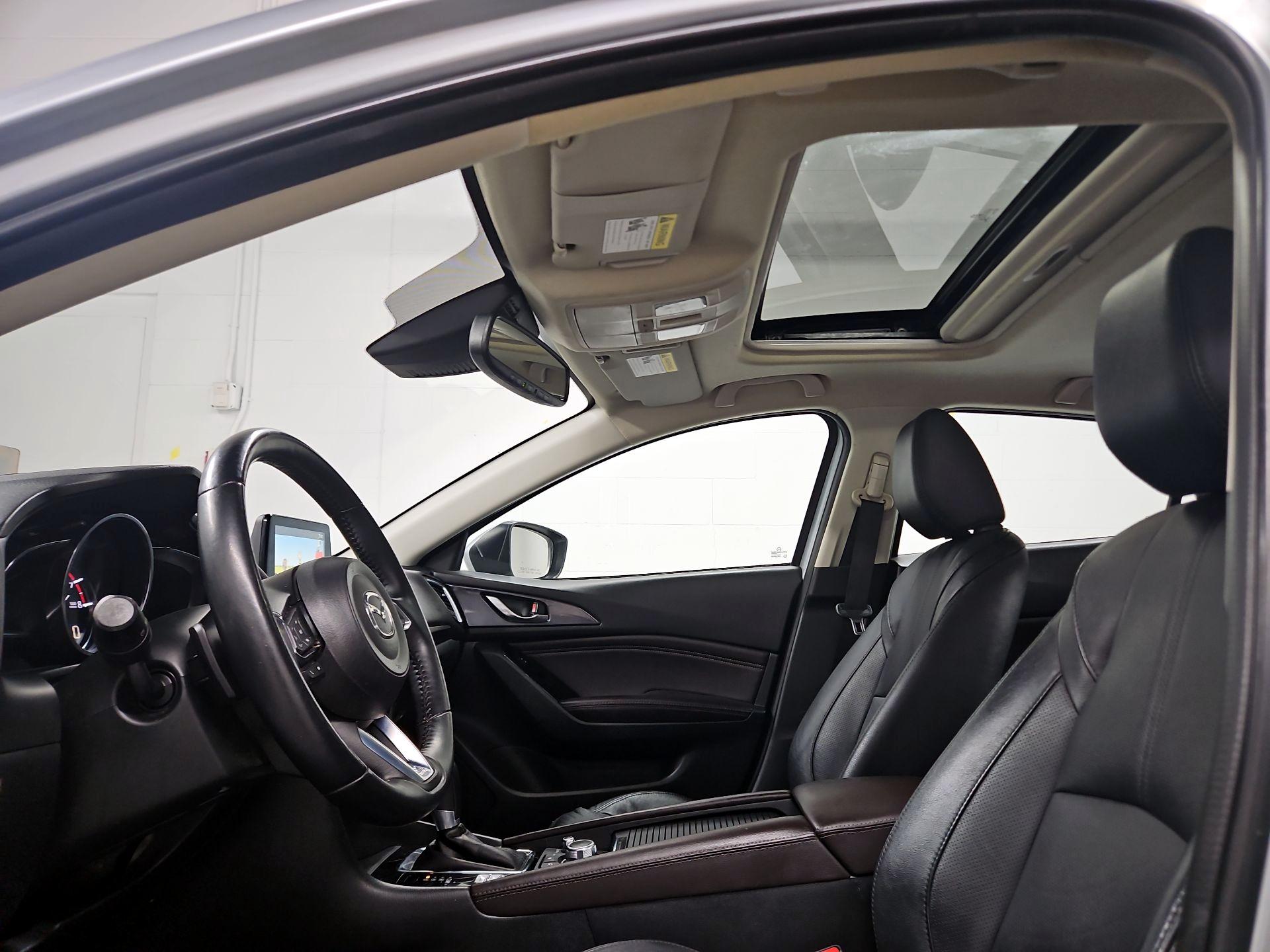Thumbnail: 2018 Mazda Mazda3 - 19