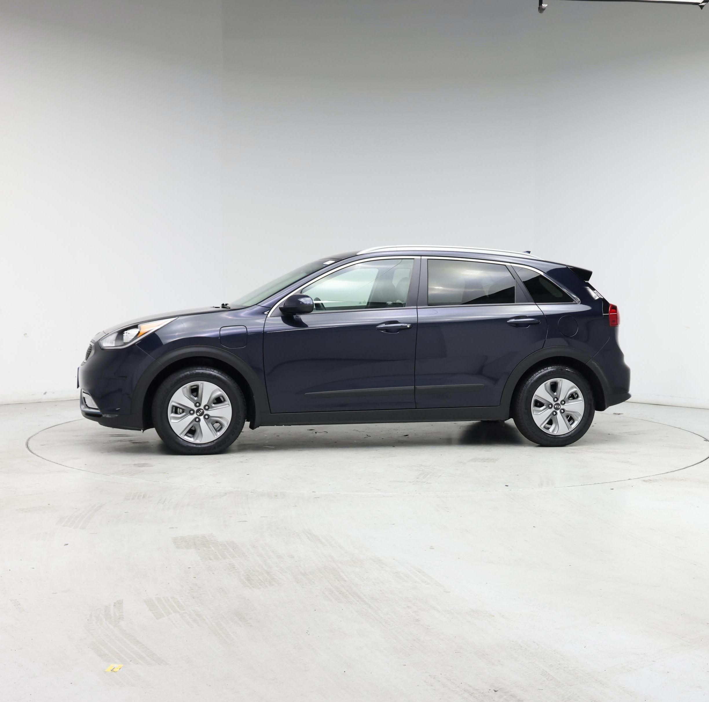 Thumbnail: 2018 Kia Niro - 3