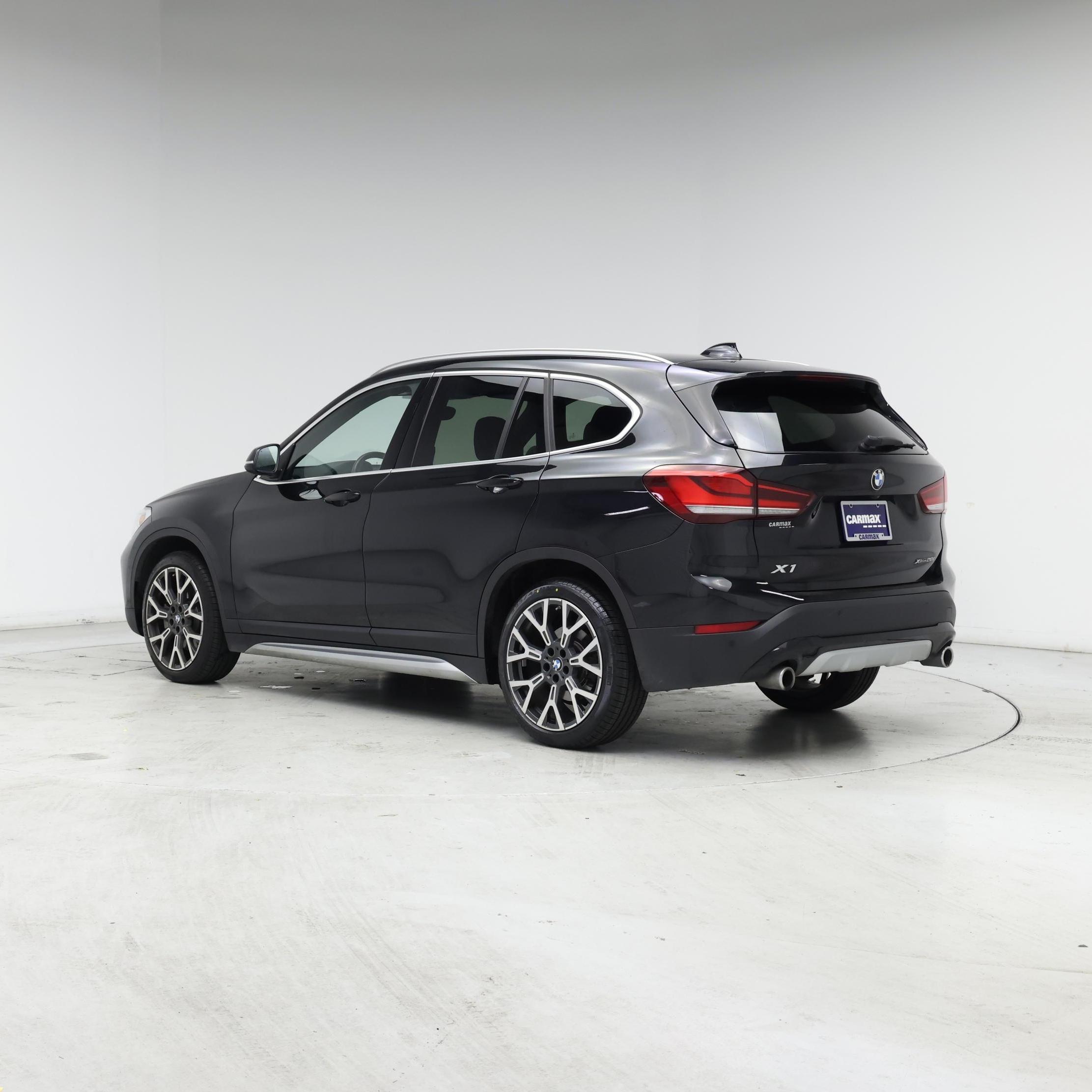 Thumbnail: 2021 BMW X1 - 2