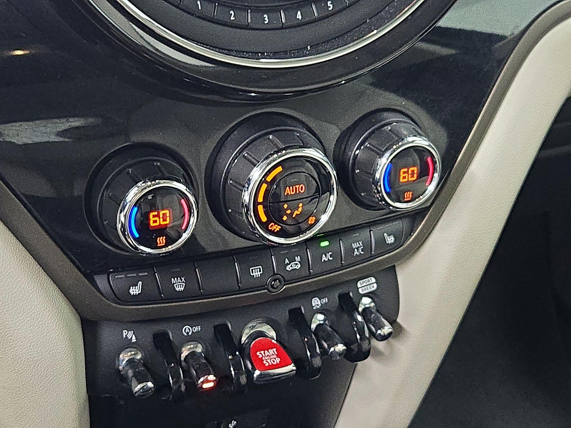 Thumbnail: 2019 MINI Cooper Countryman - 17