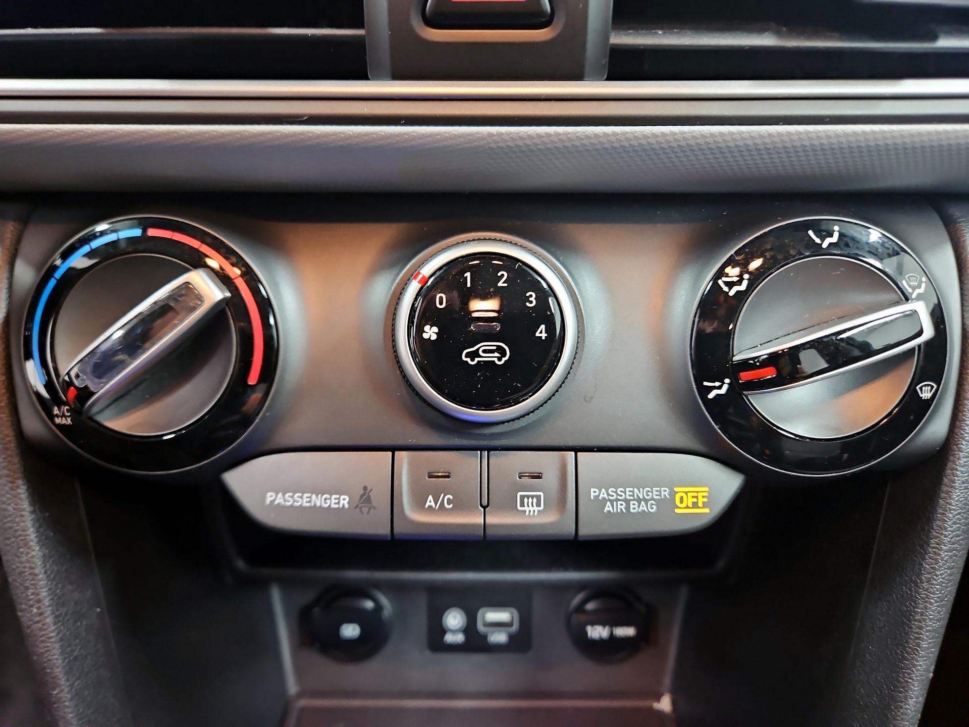 Thumbnail: 2021 Hyundai Kona - 16