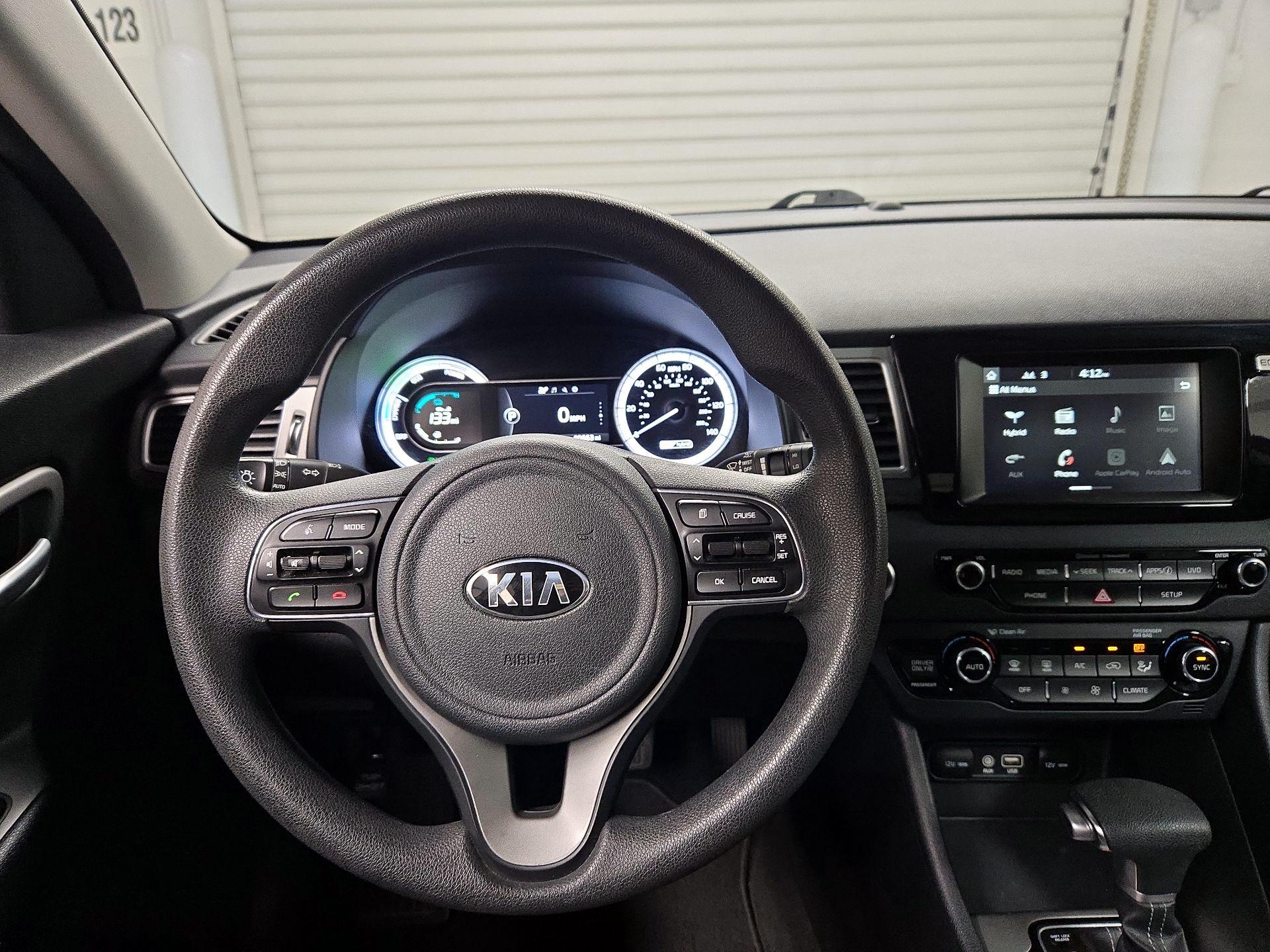 Thumbnail: 2017 Kia Niro - 10