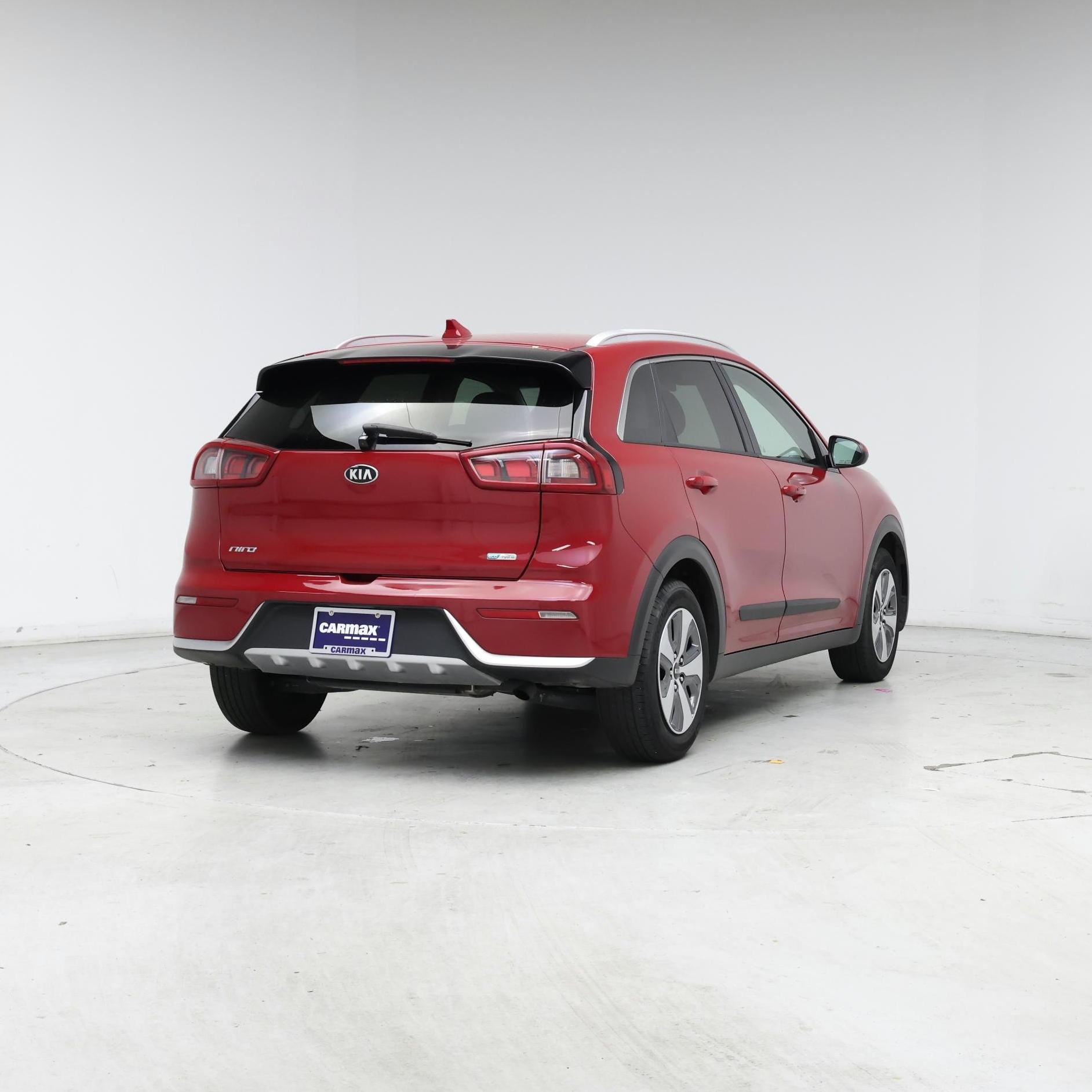 Thumbnail: 2017 Kia Niro - 8