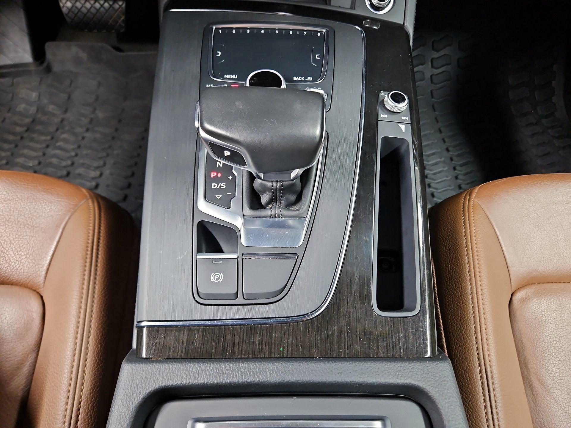 Thumbnail: 2020 Audi Q5 - 18