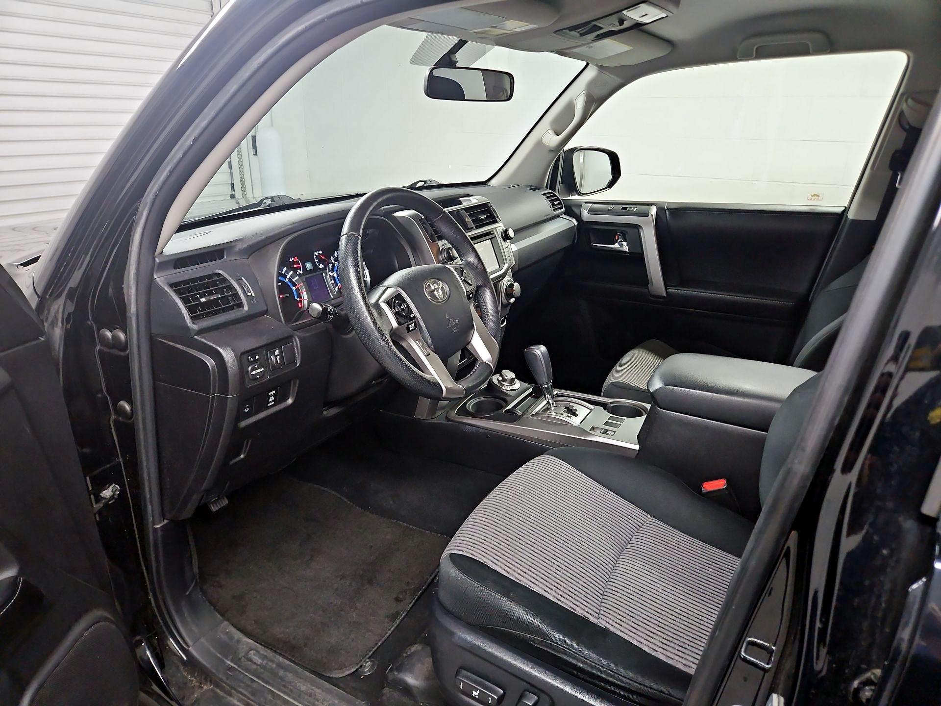 Thumbnail: 2016 Toyota 4Runner - 11