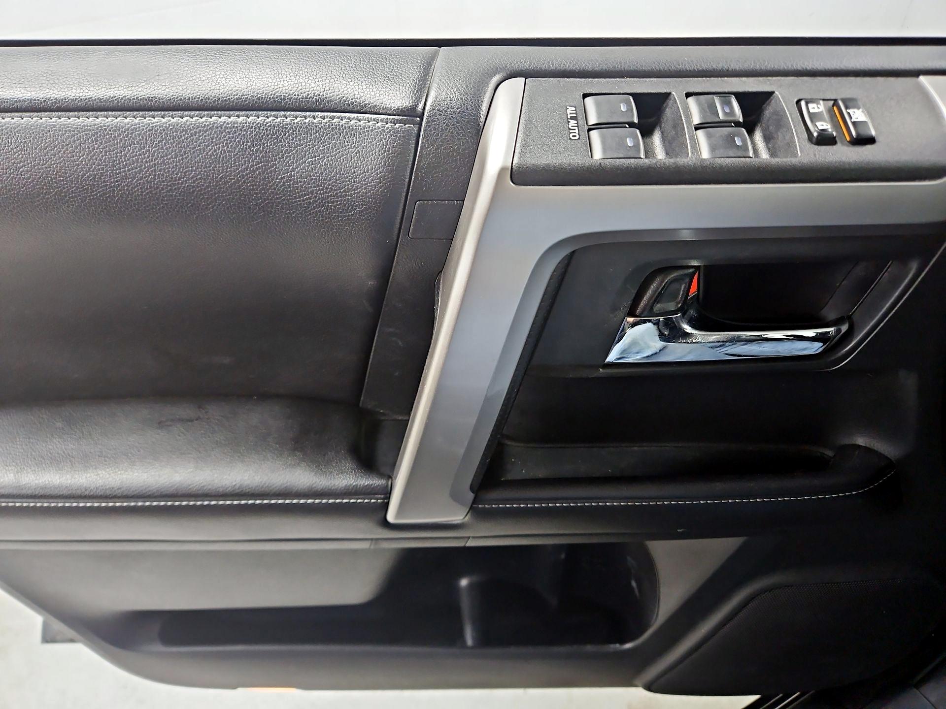 Thumbnail: 2016 Toyota 4Runner - 12