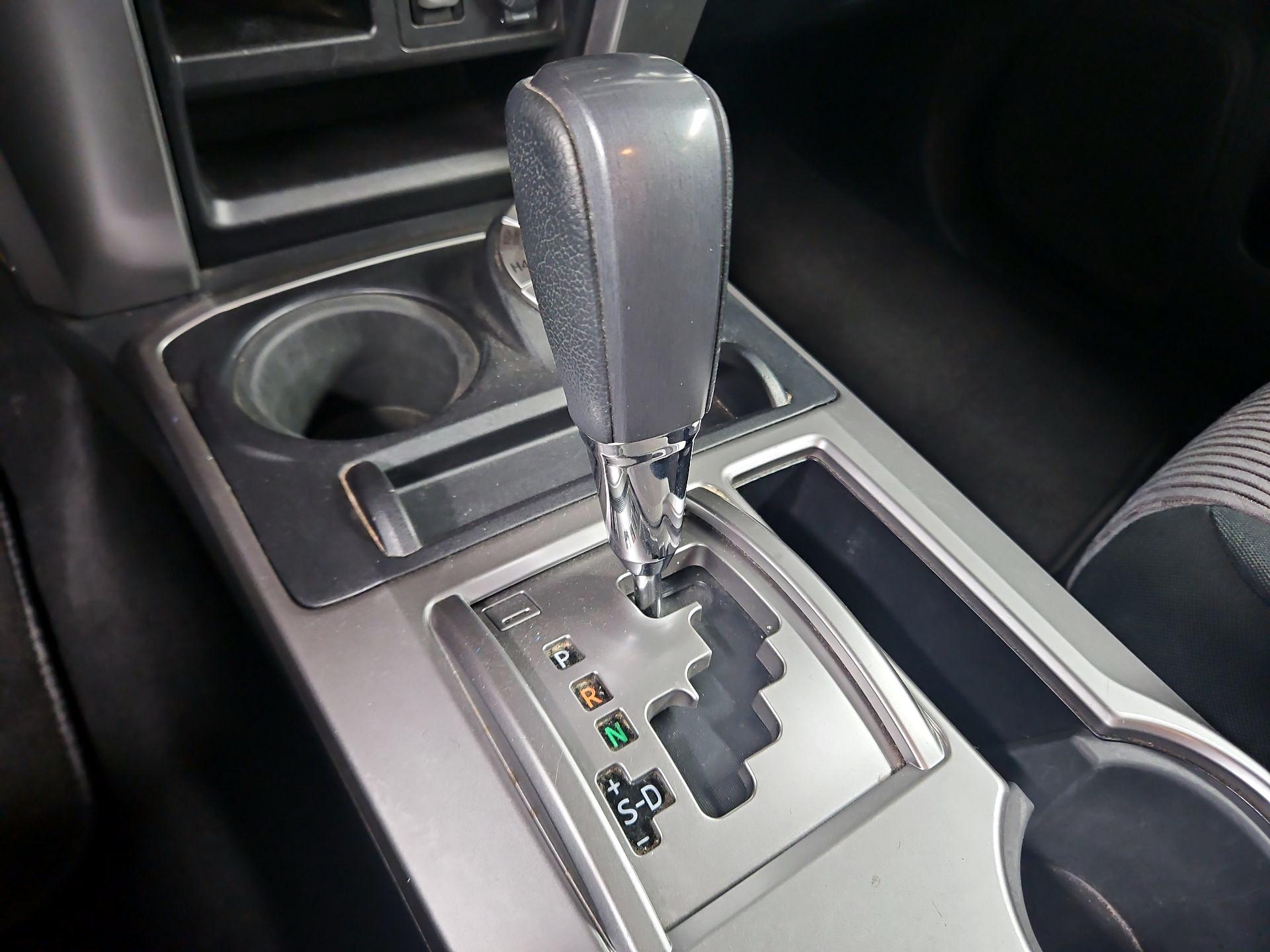 Thumbnail: 2016 Toyota 4Runner - 17