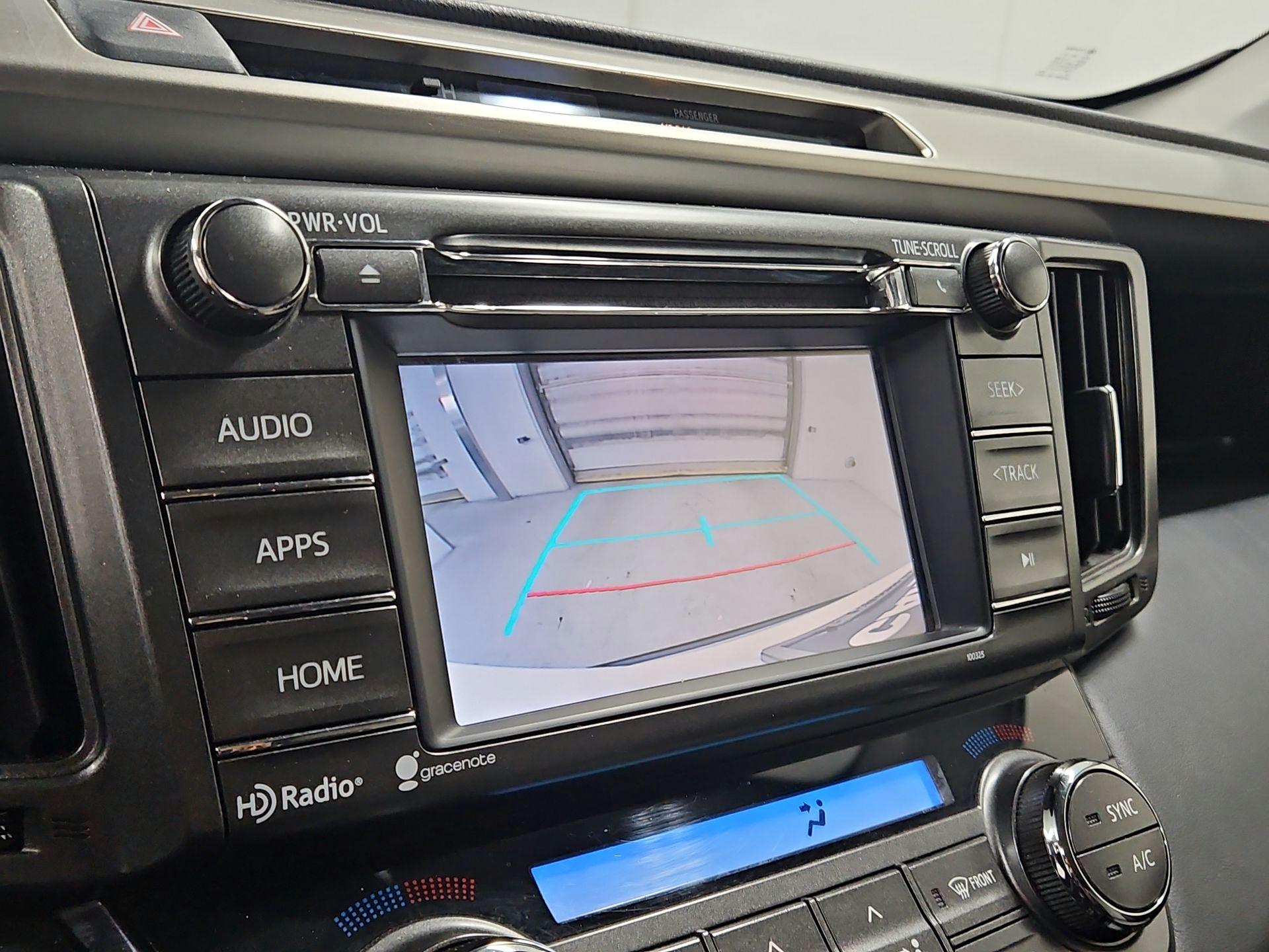 Thumbnail: 2015 Toyota RAV4 - 14