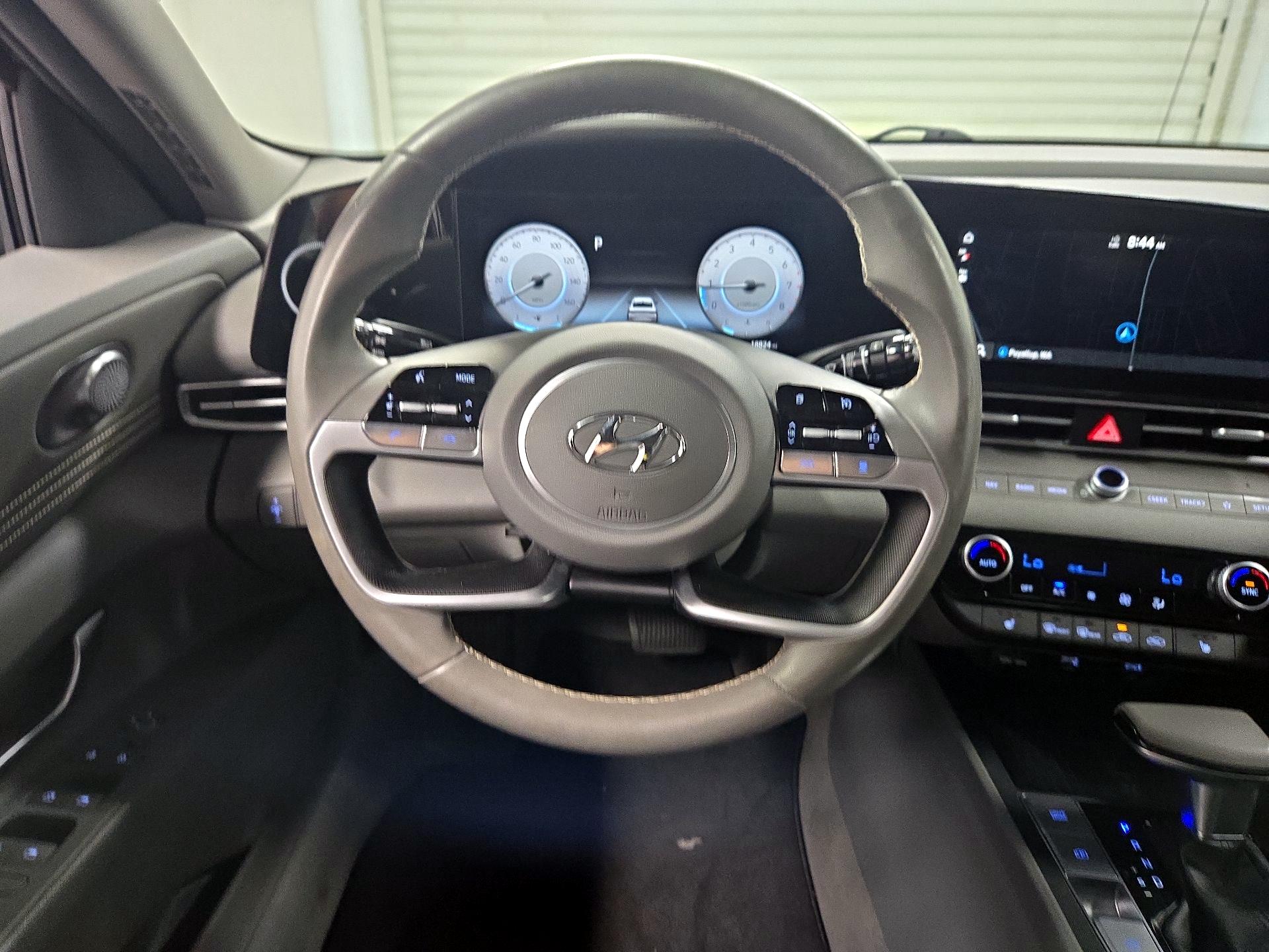 Thumbnail: 2023 Hyundai Elantra - 10