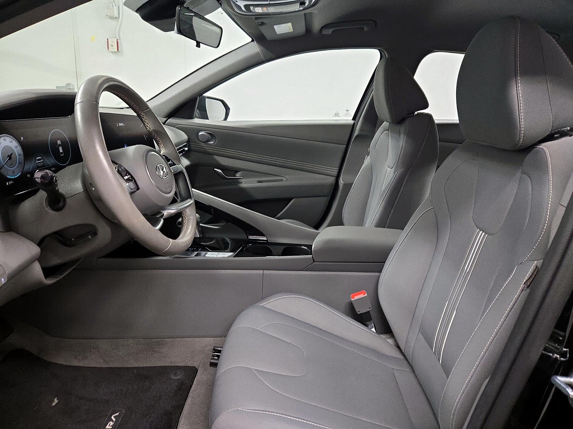 Thumbnail: 2023 Hyundai Elantra - 11