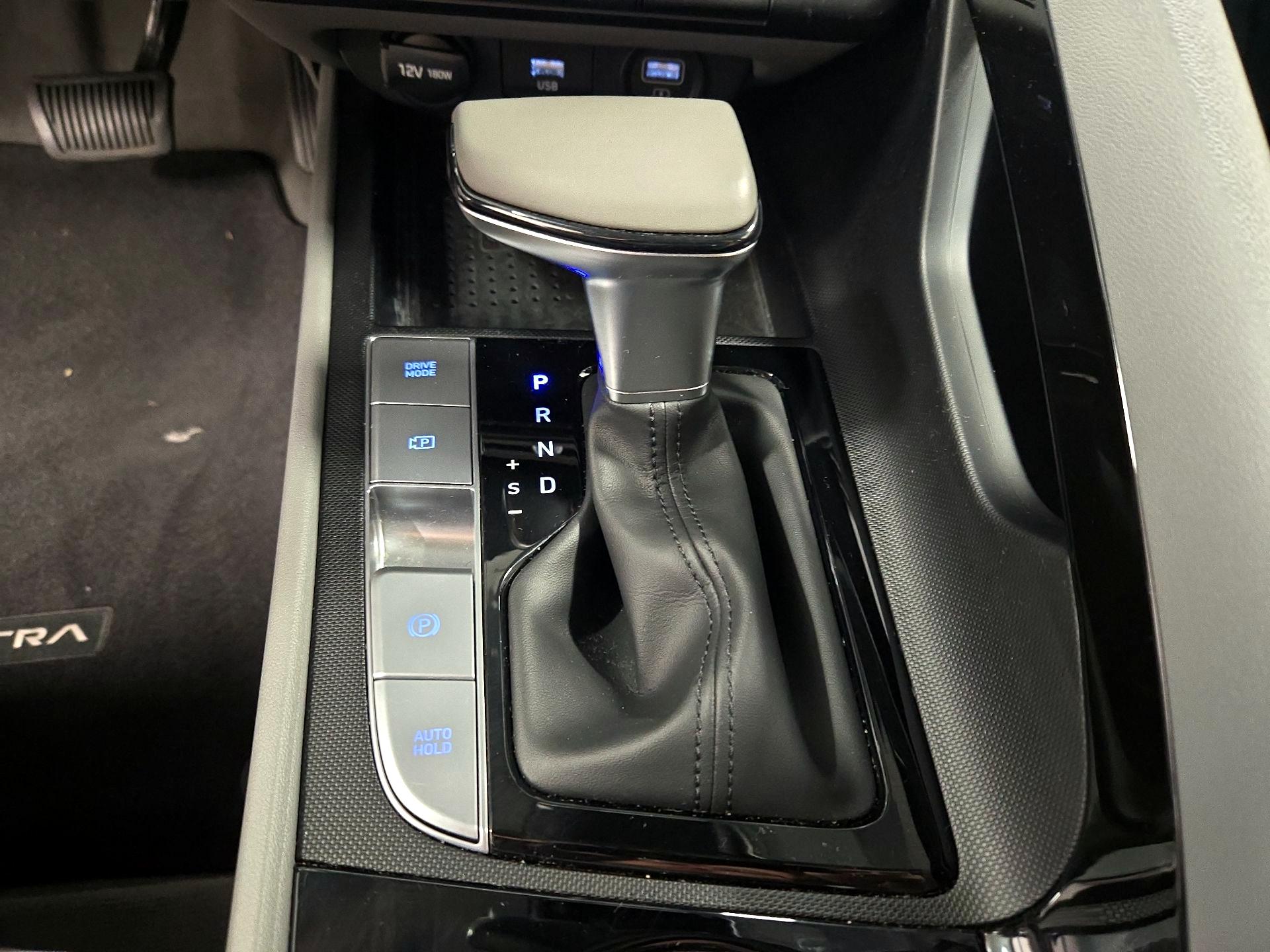Thumbnail: 2023 Hyundai Elantra - 18