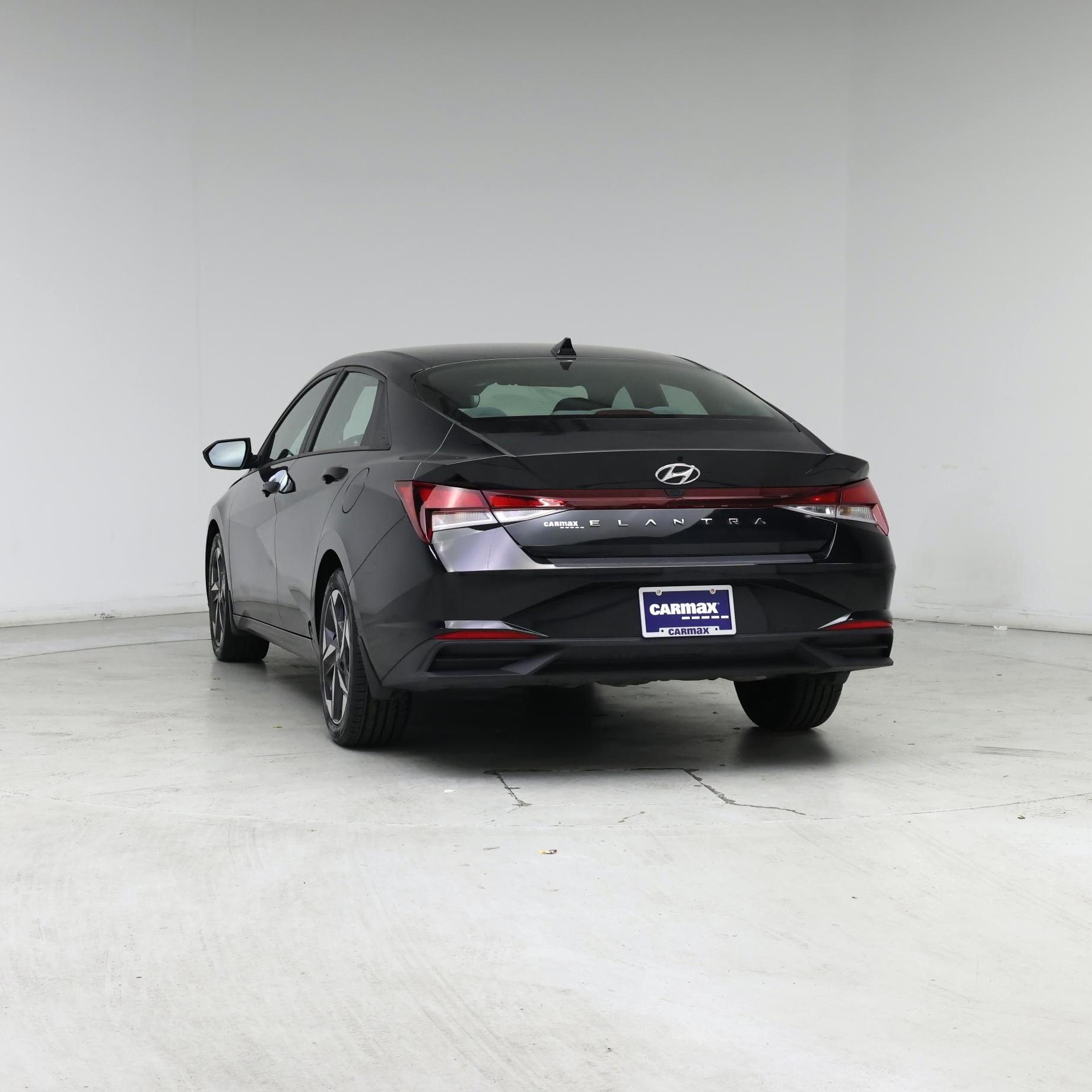 Thumbnail: 2023 Hyundai Elantra - 6
